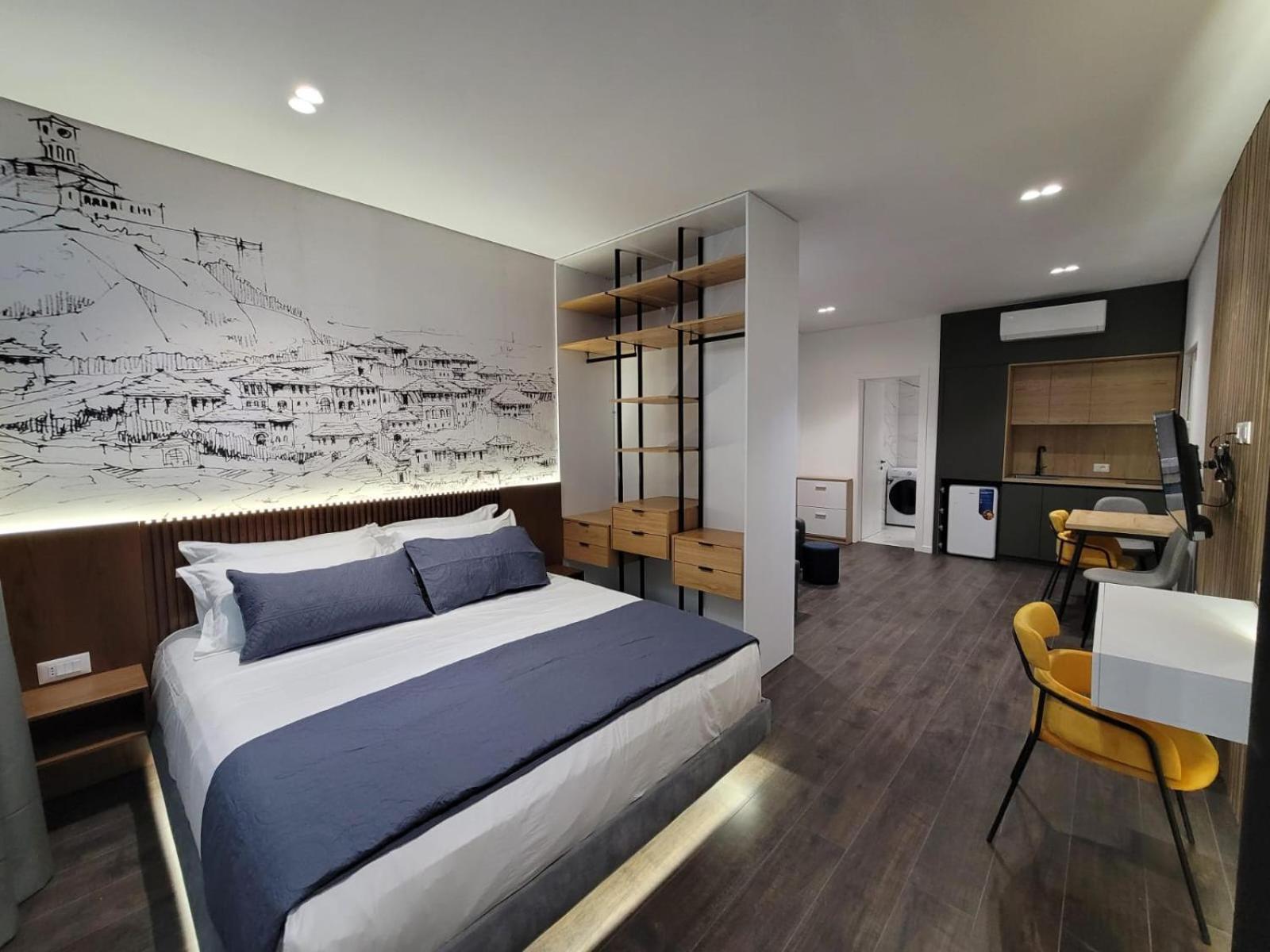 Deluxe Apartment