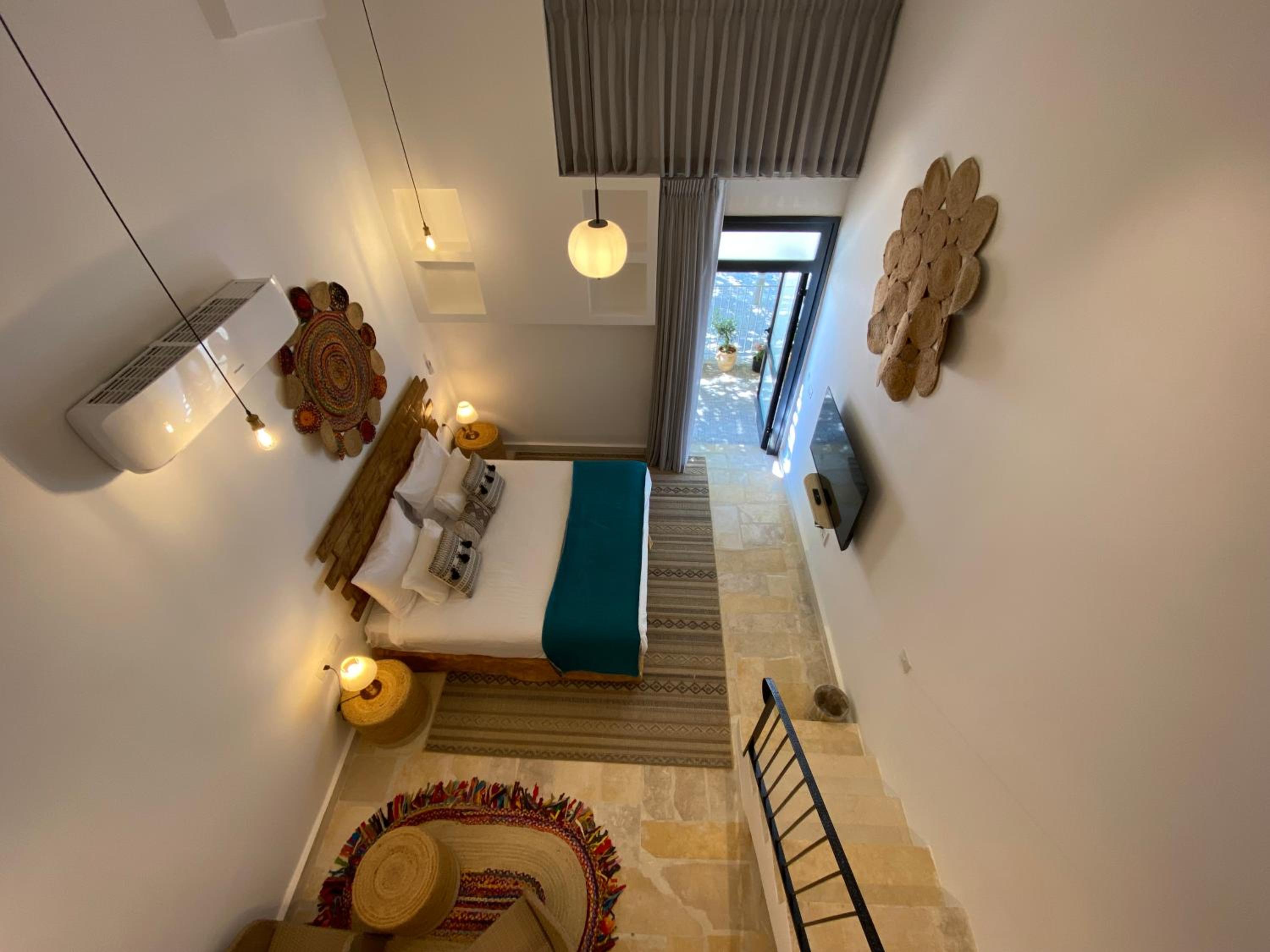 Deluxe Family Room photo 1