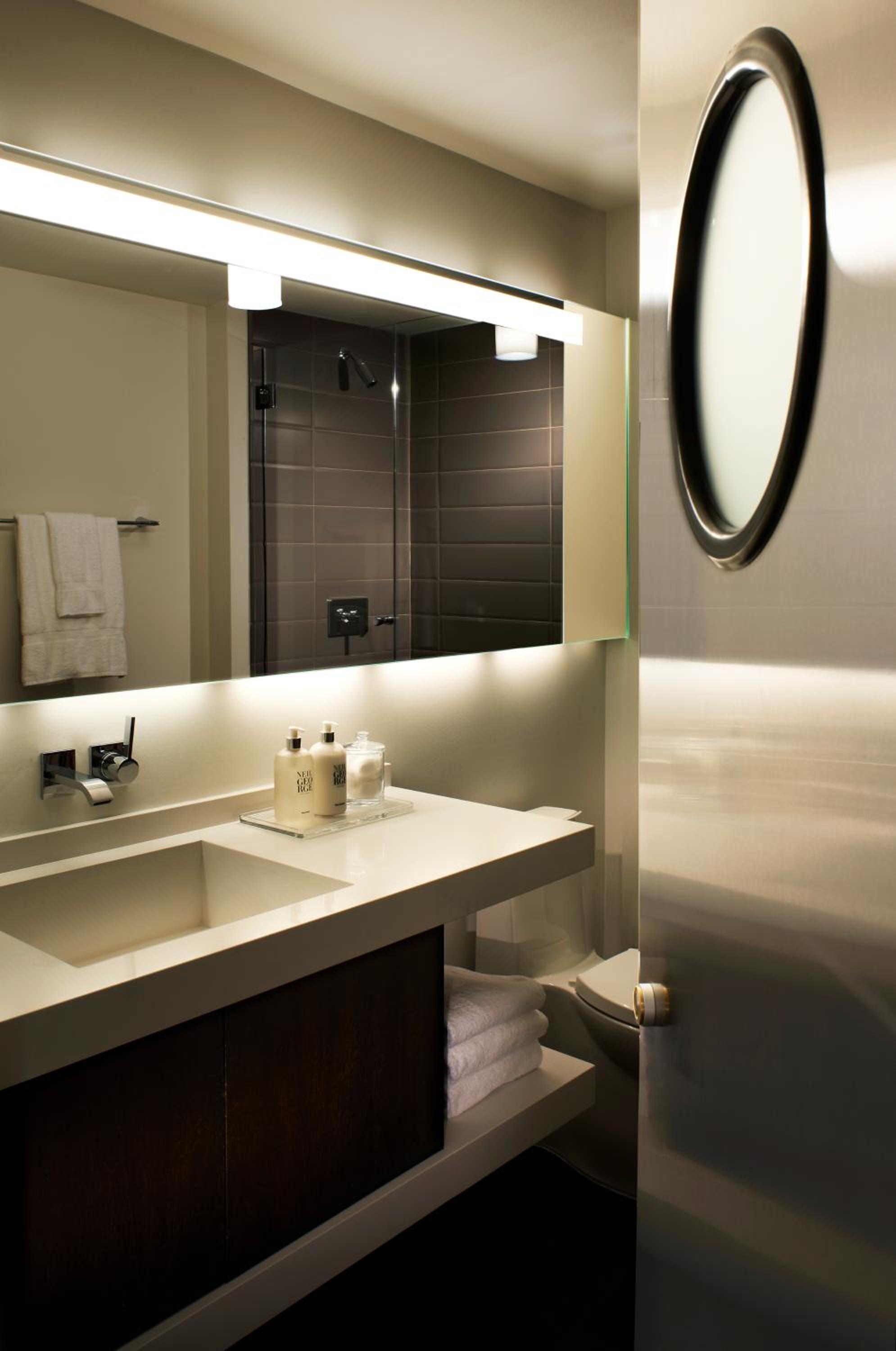 Superior King Room - Photo 4