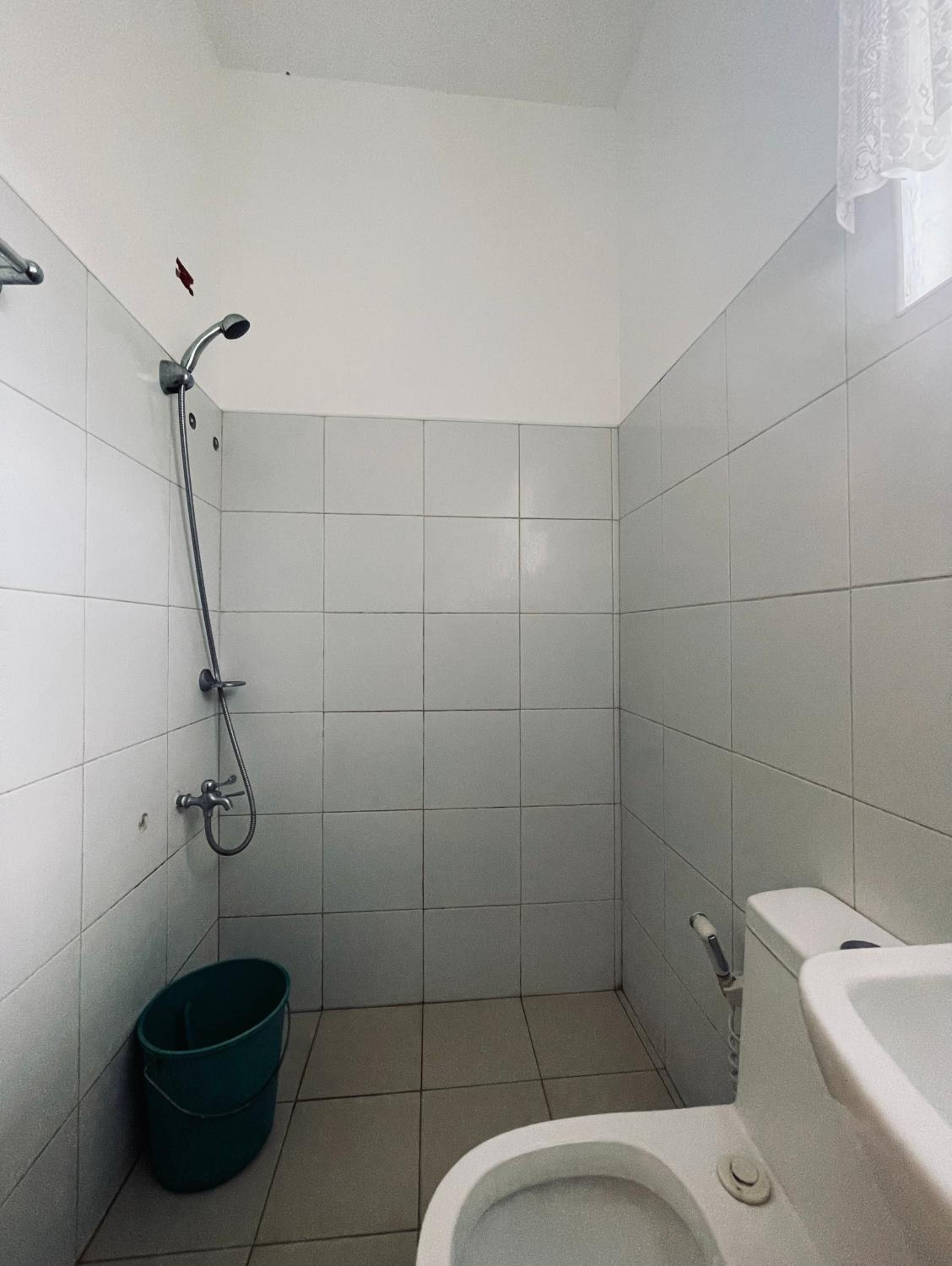 Standard Twin Room - Photo 7