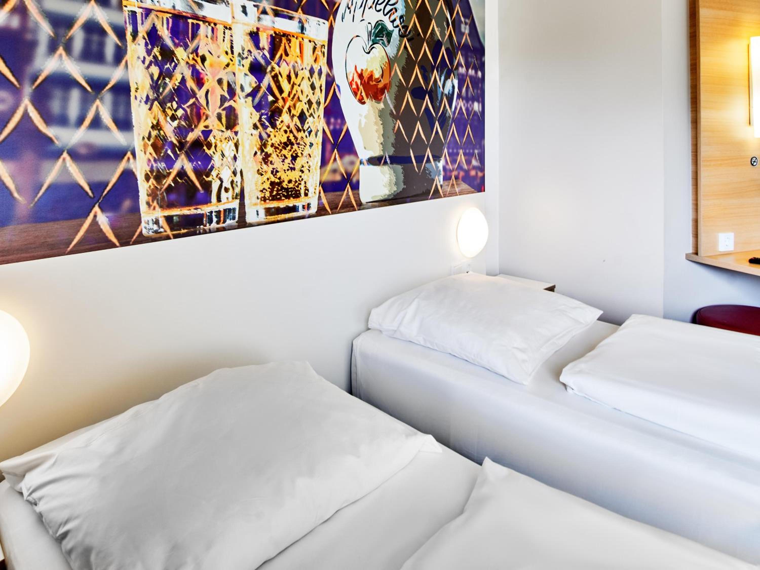 Twin Room - Photo 2