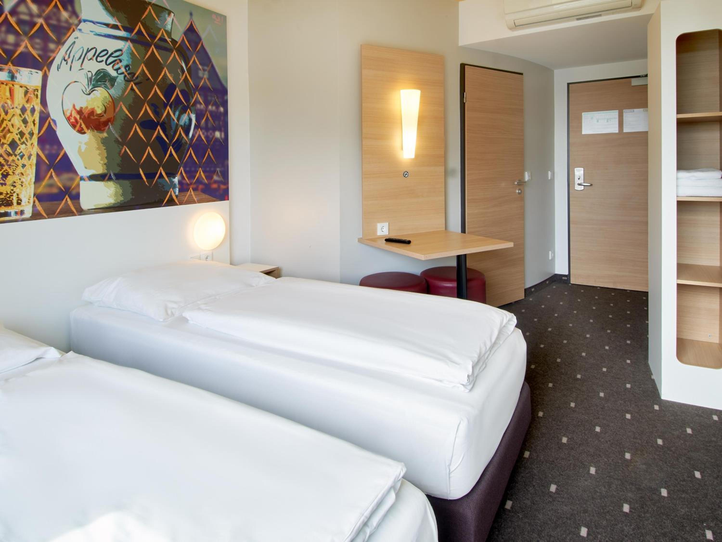 Twin Room - Photo 4
