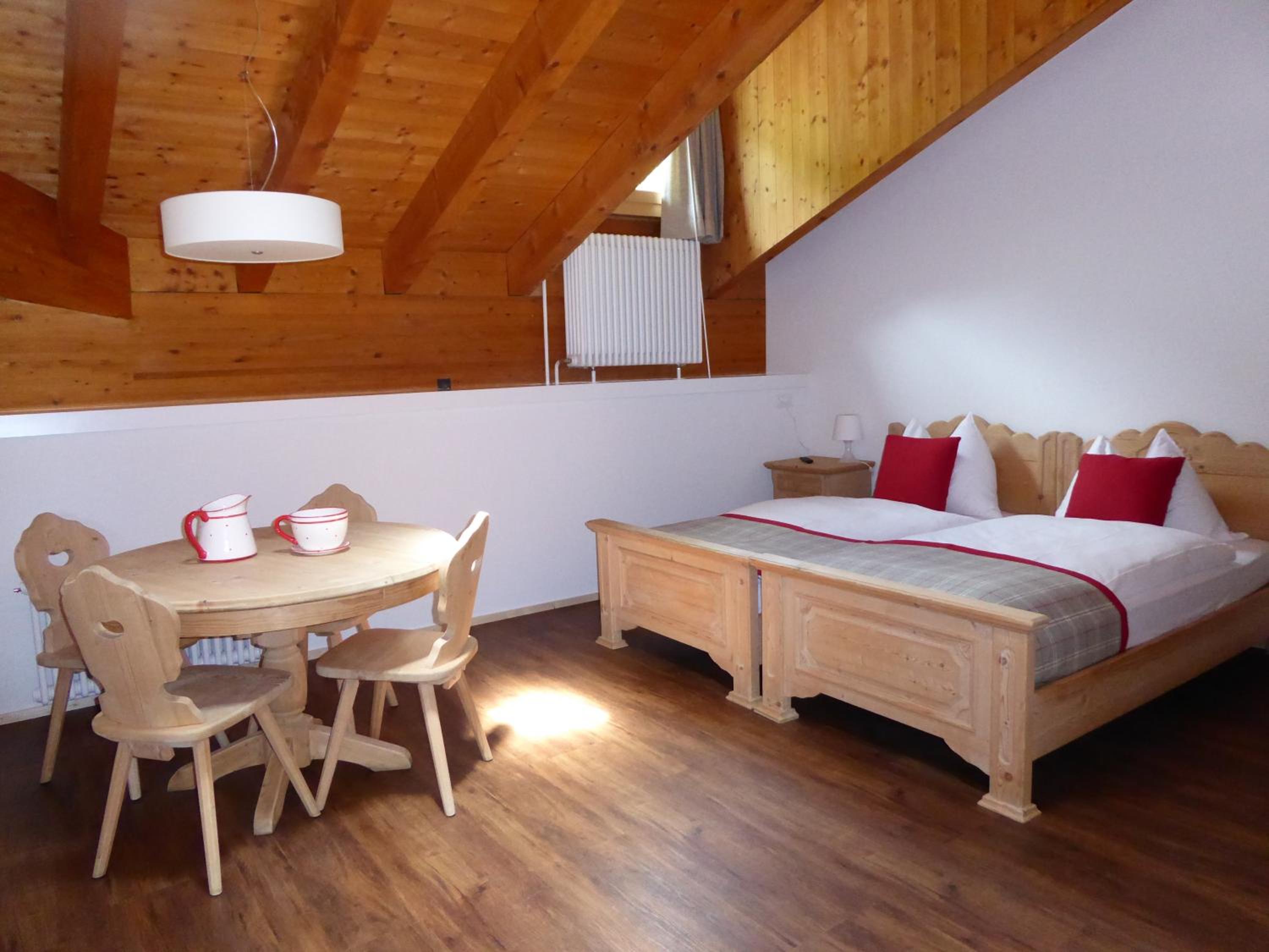 Large Family Room - Photo 1