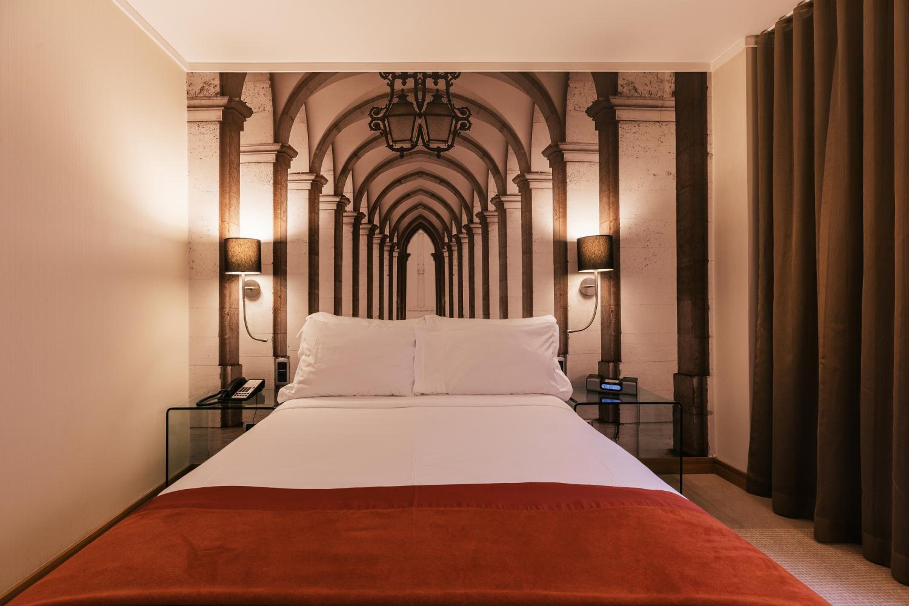 Standard Single Room thumbnail 6