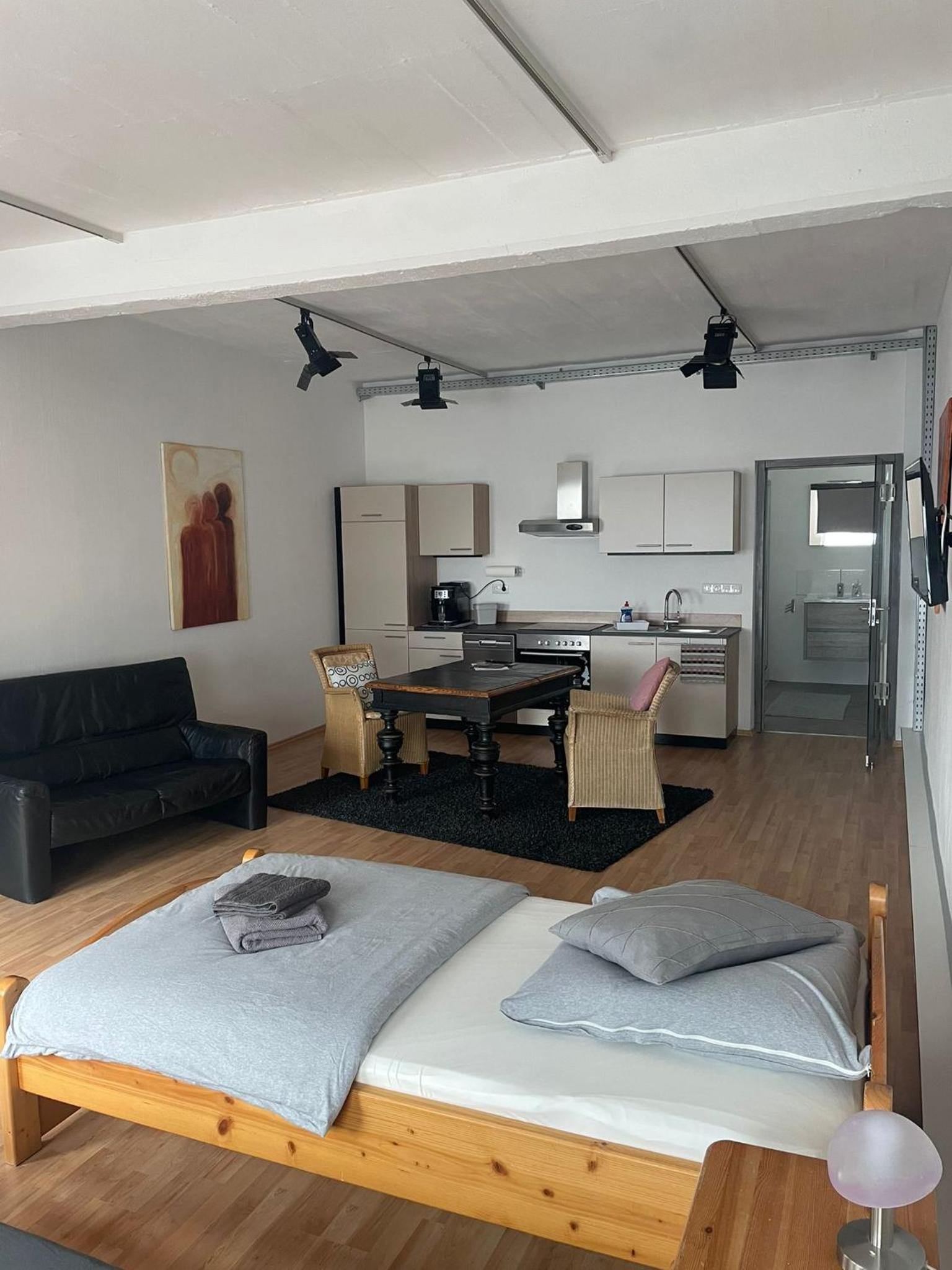 One-Bedroom Apartment photo 1