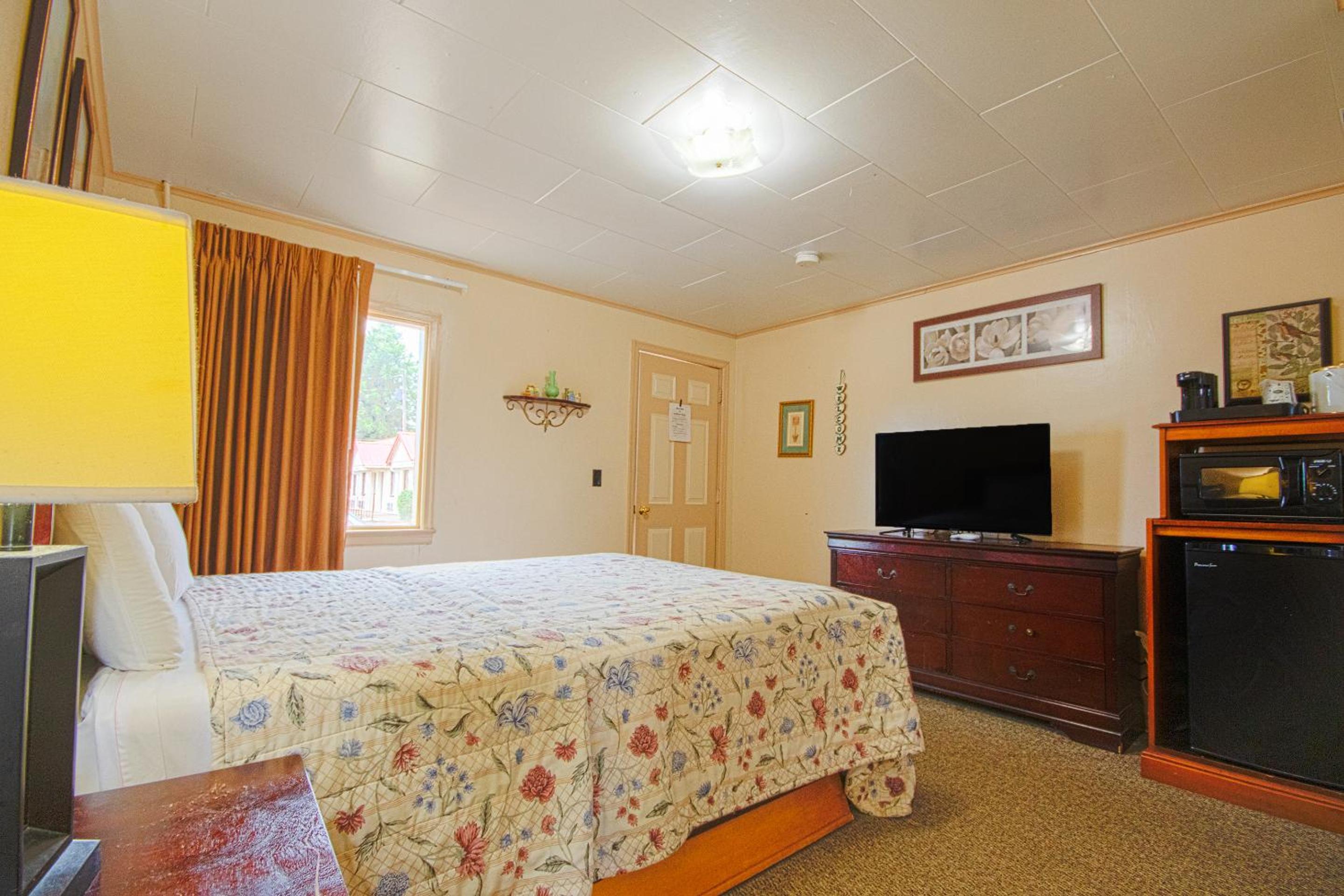 2 Full Beds Non-Smoking - Photo 2