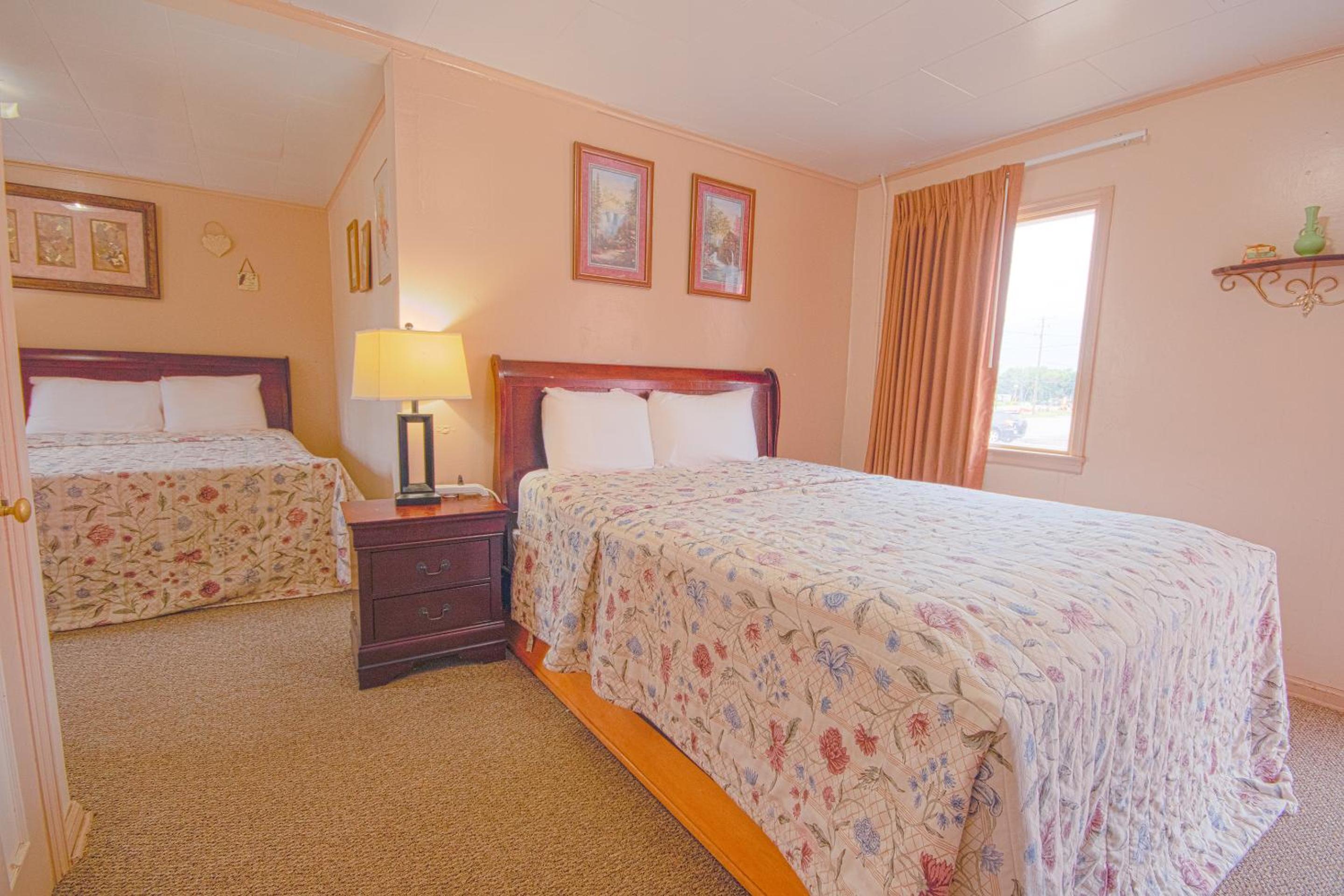 2 Full Beds Non-Smoking - Photo 8