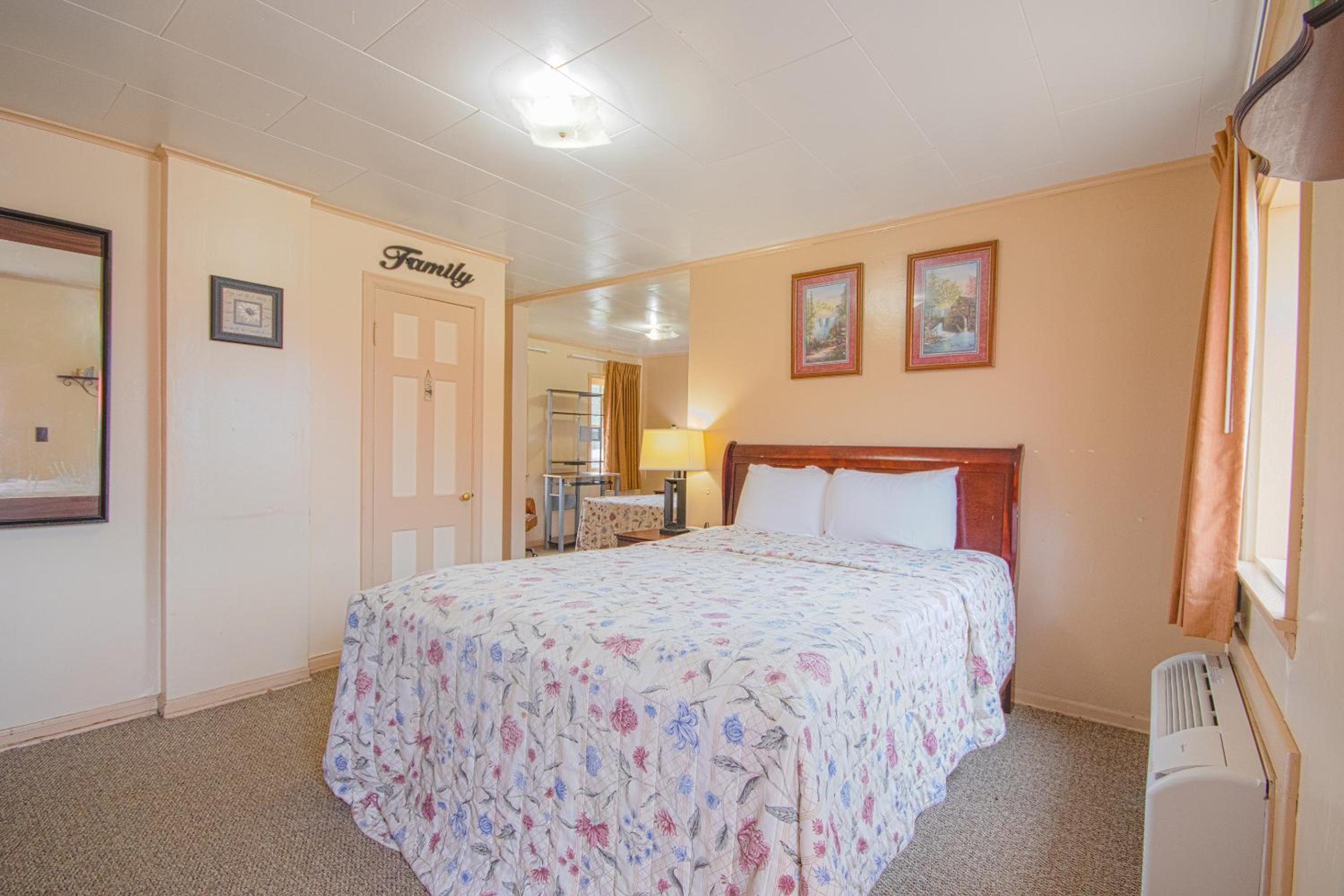 2 Full Beds Non-Smoking - Photo 7