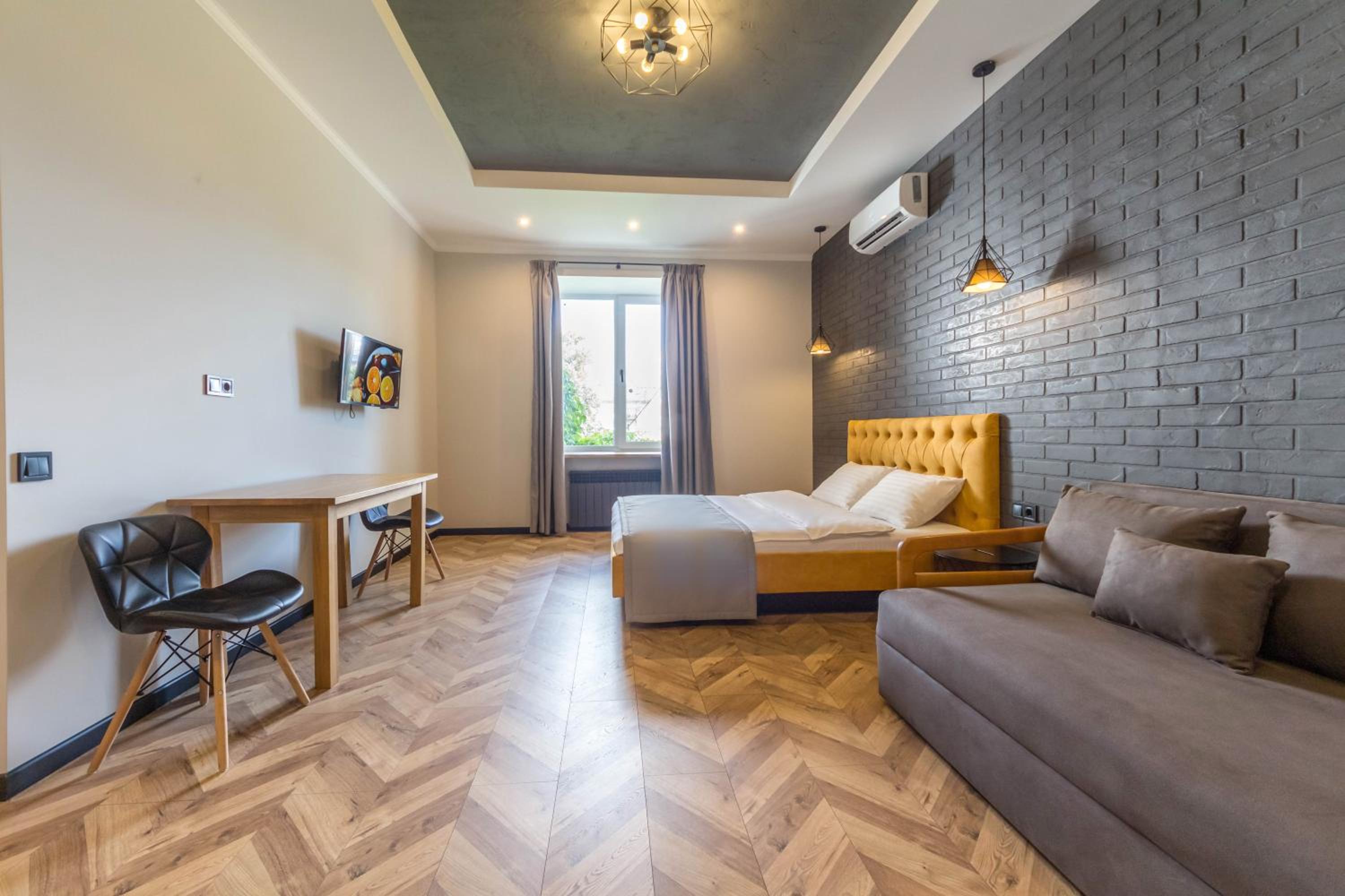 Design Studio - Prorizna, 10