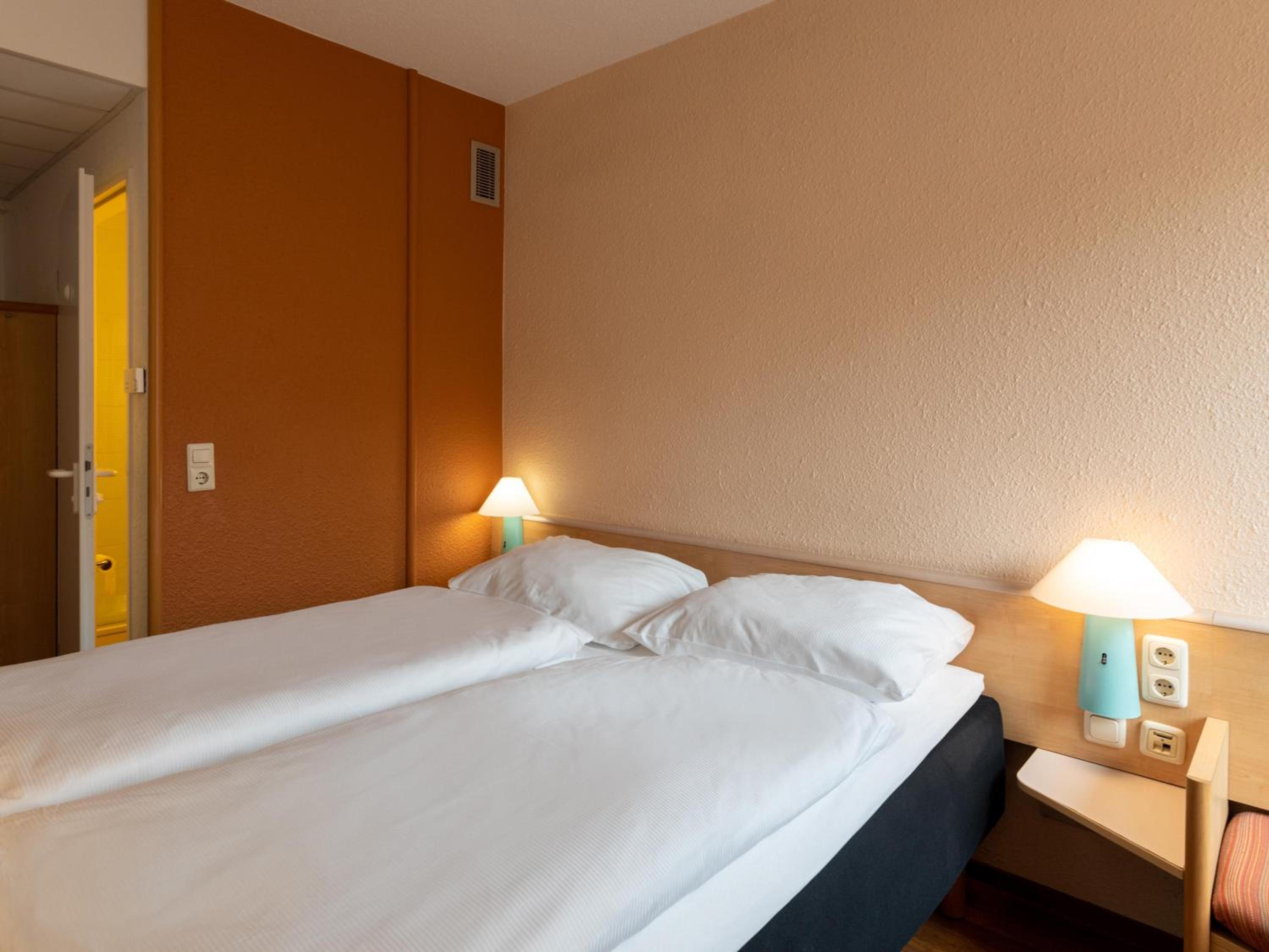 Double Room - Photo 6