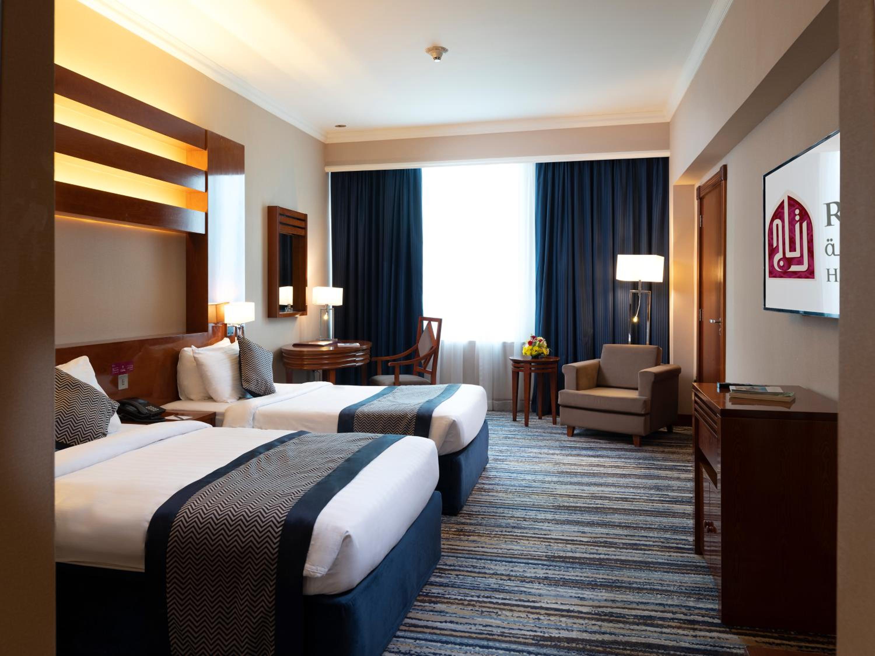Deluxe Twin Room with Sea View - Photo 3