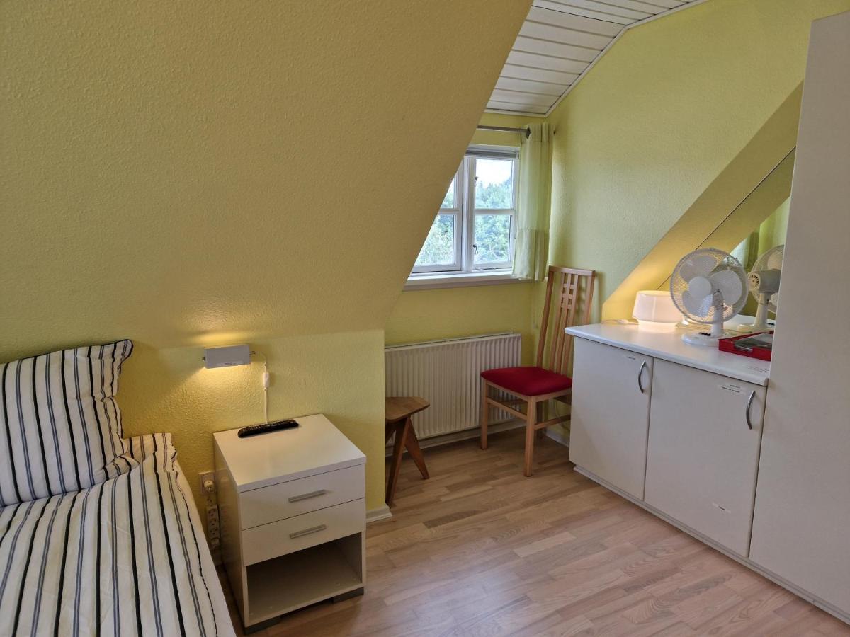 Double or Twin Room with Bathroom photo 2