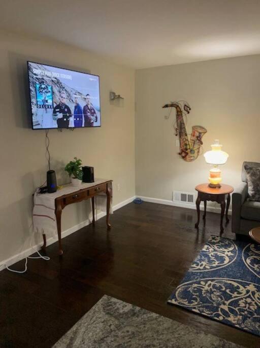 Three-Bedroom House photo 1