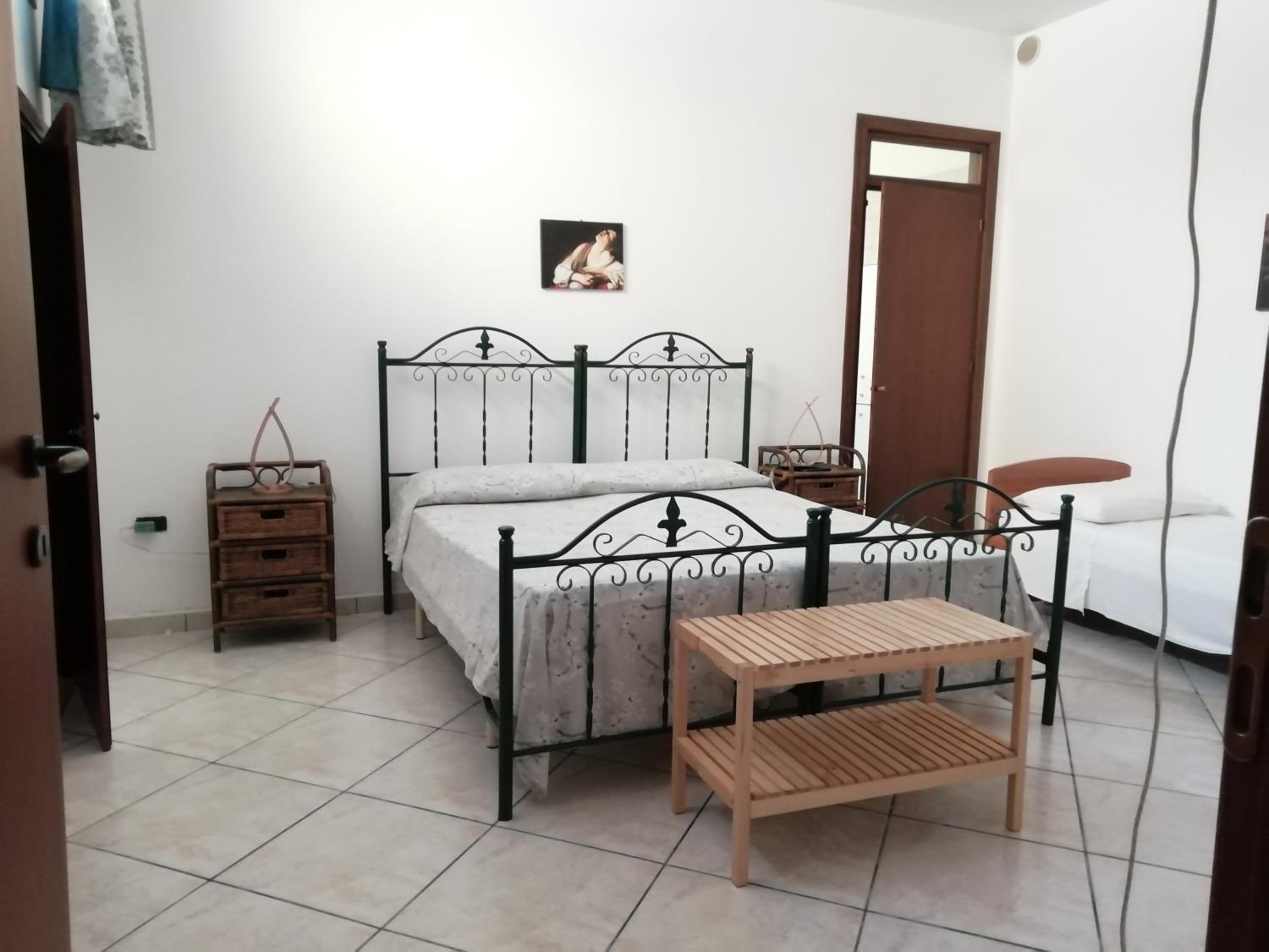 Quadruple Room with Private Bathroom photo 2
