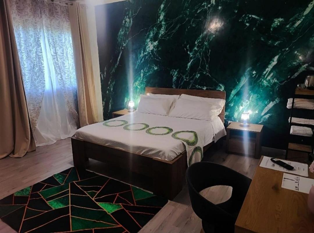 Double Room with Spa Bath photo 3