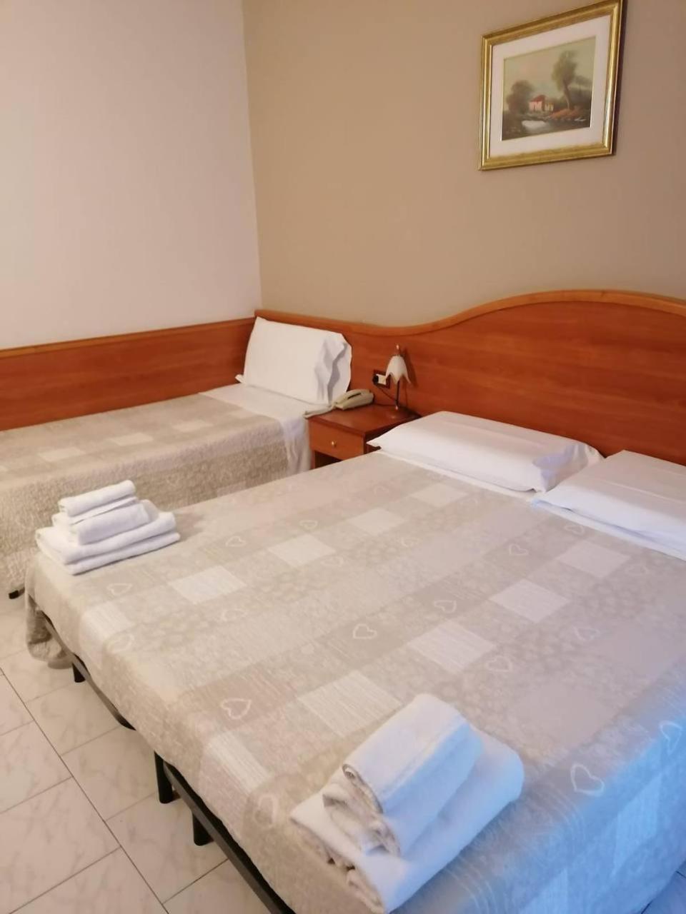 Triple Room - Photo 2