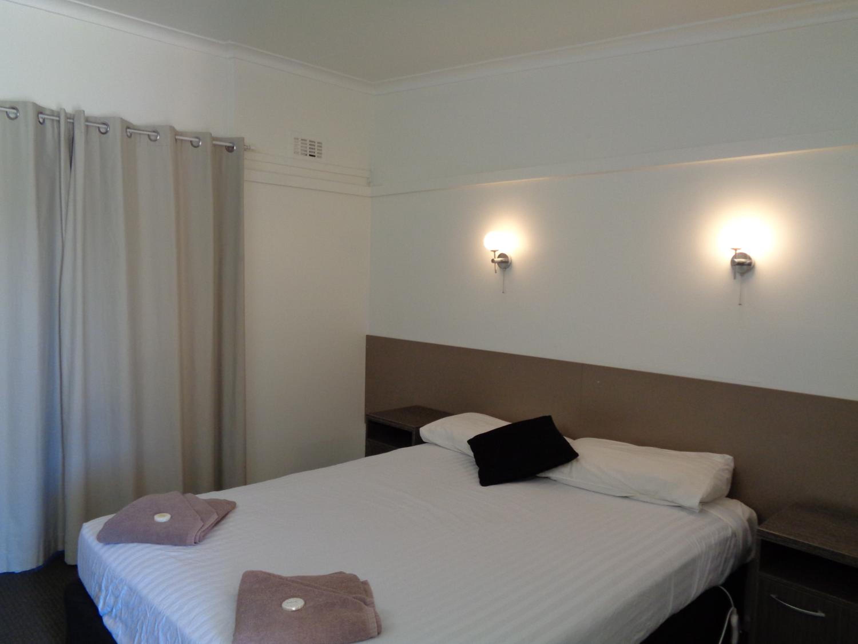 Double Room - Photo 4