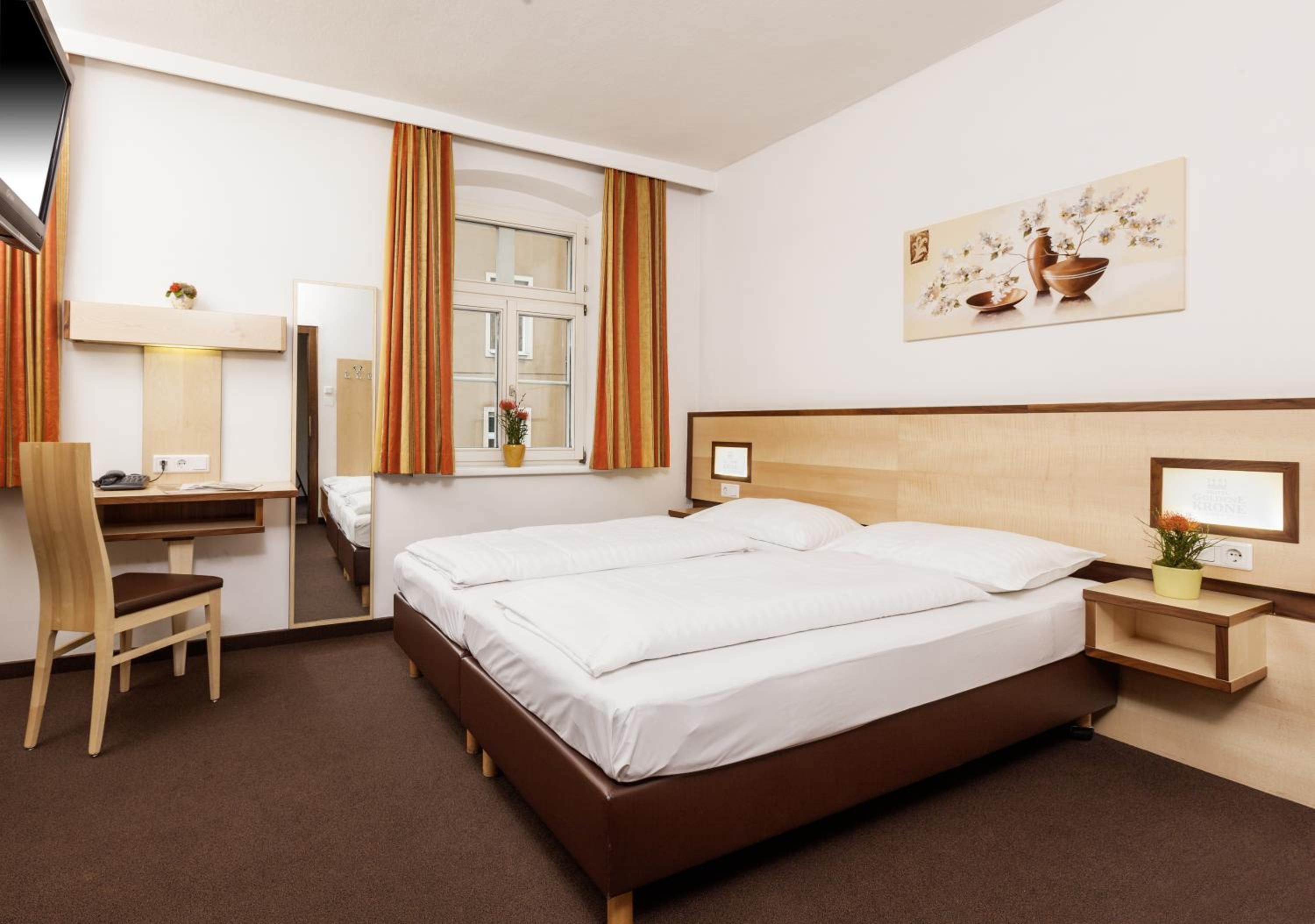Double or Twin Room - Photo 5