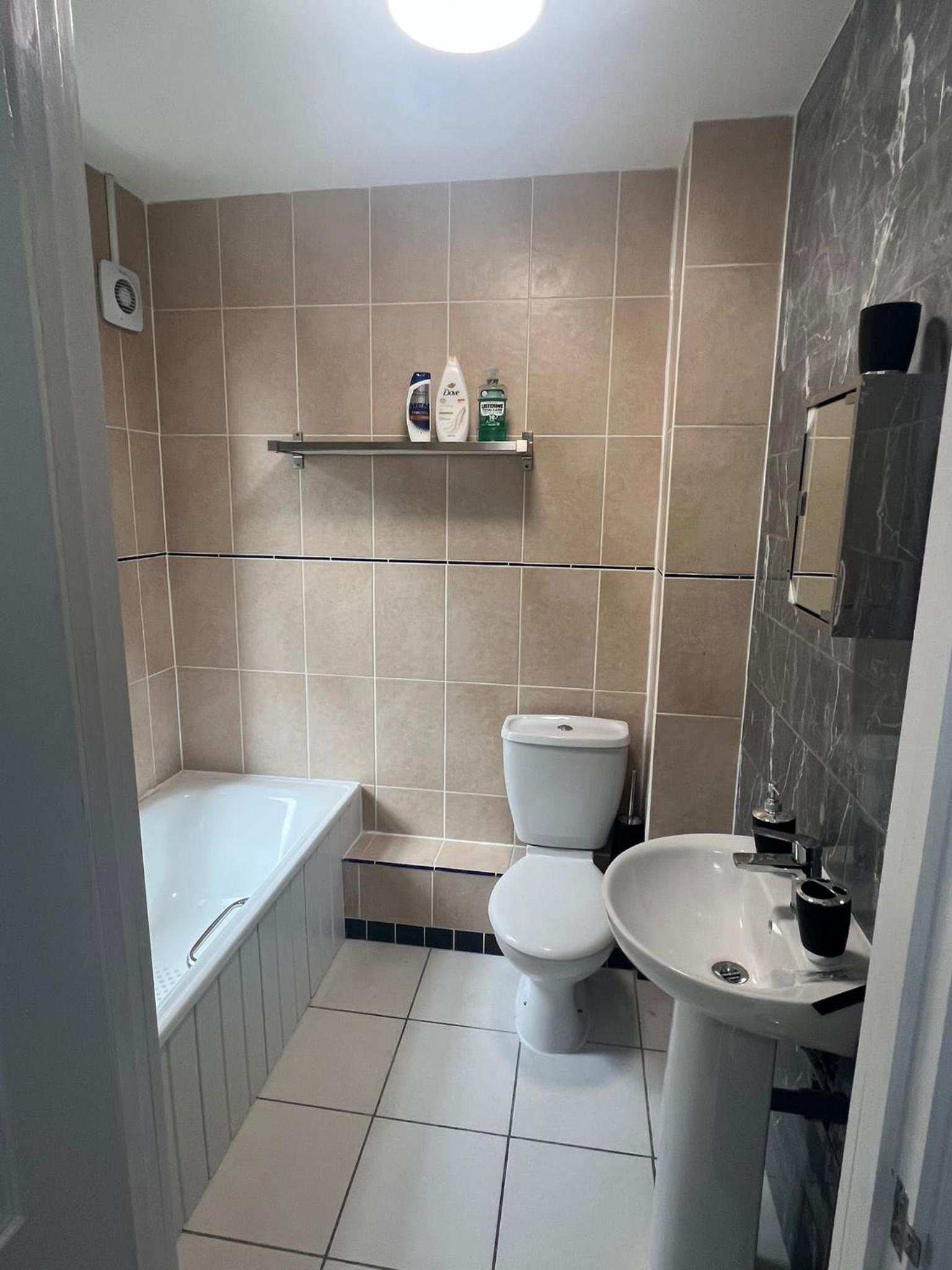 Deluxe Double Room with Bath photo 3