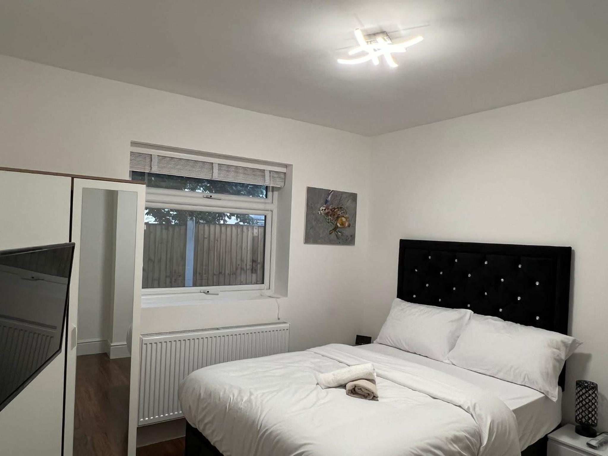 Double Room with Private Bathroom - Photo 5