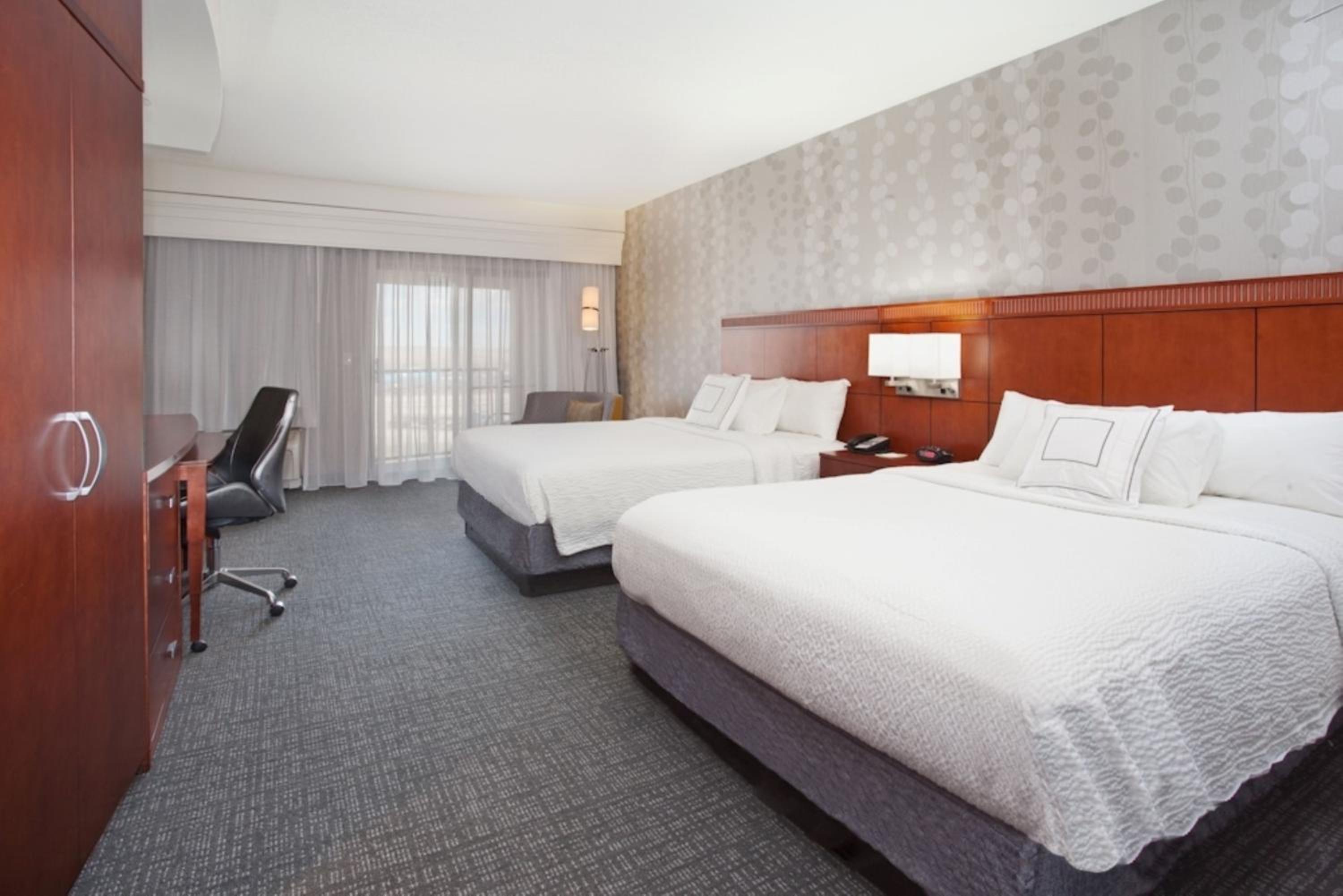 Queen Room with Two Queen Beds - Photo 1