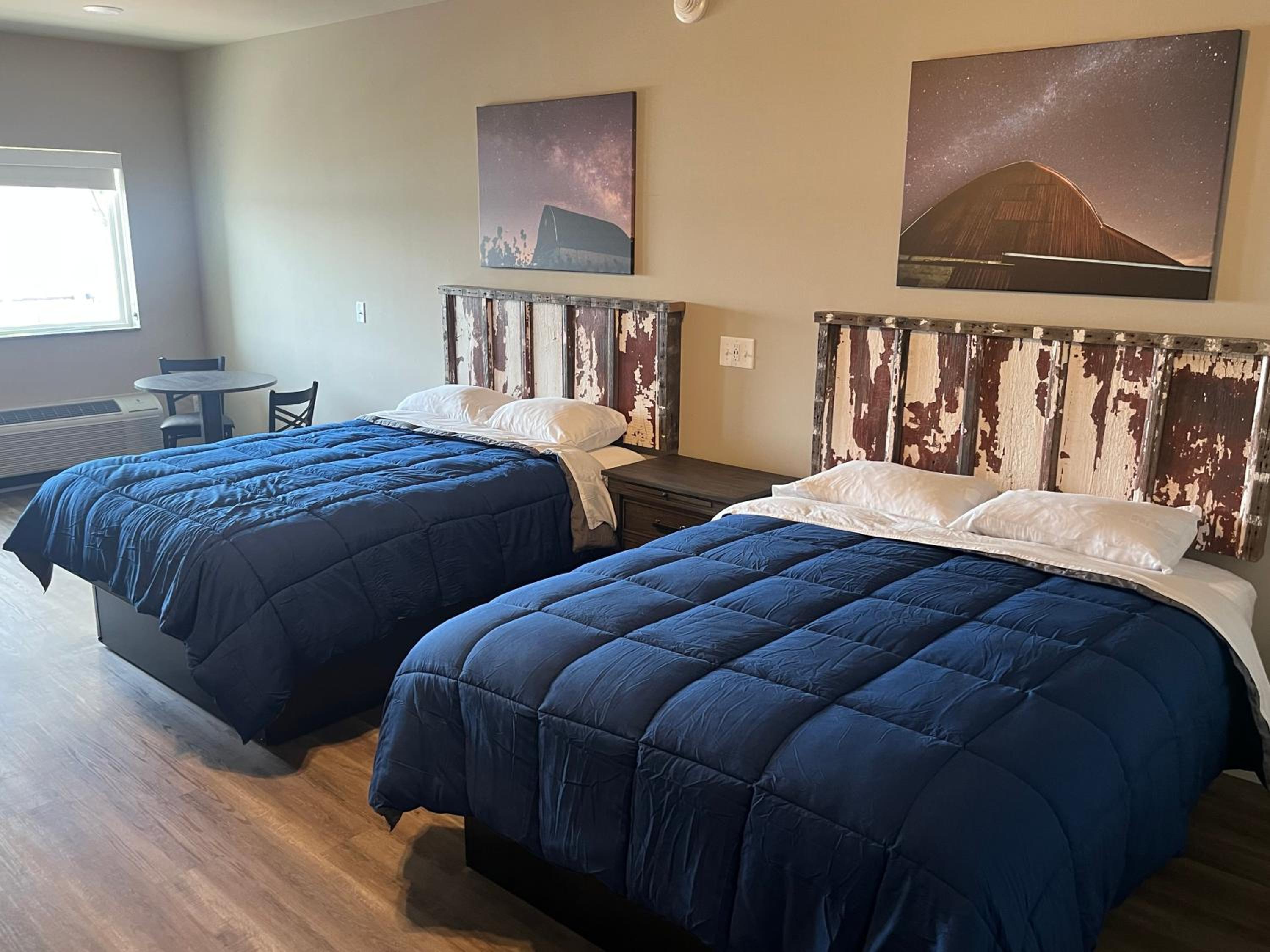 Deluxe Queen Room