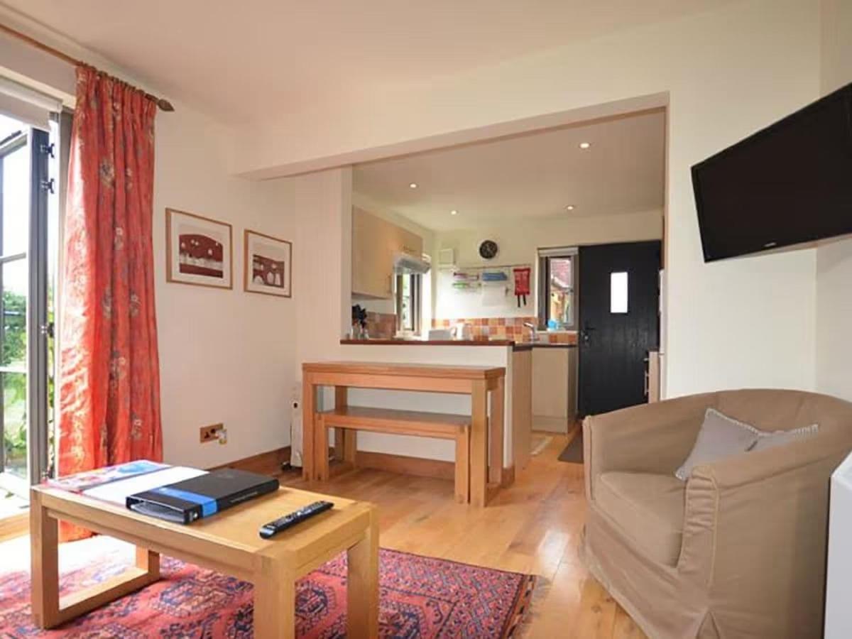 One-Bedroom House photo 2