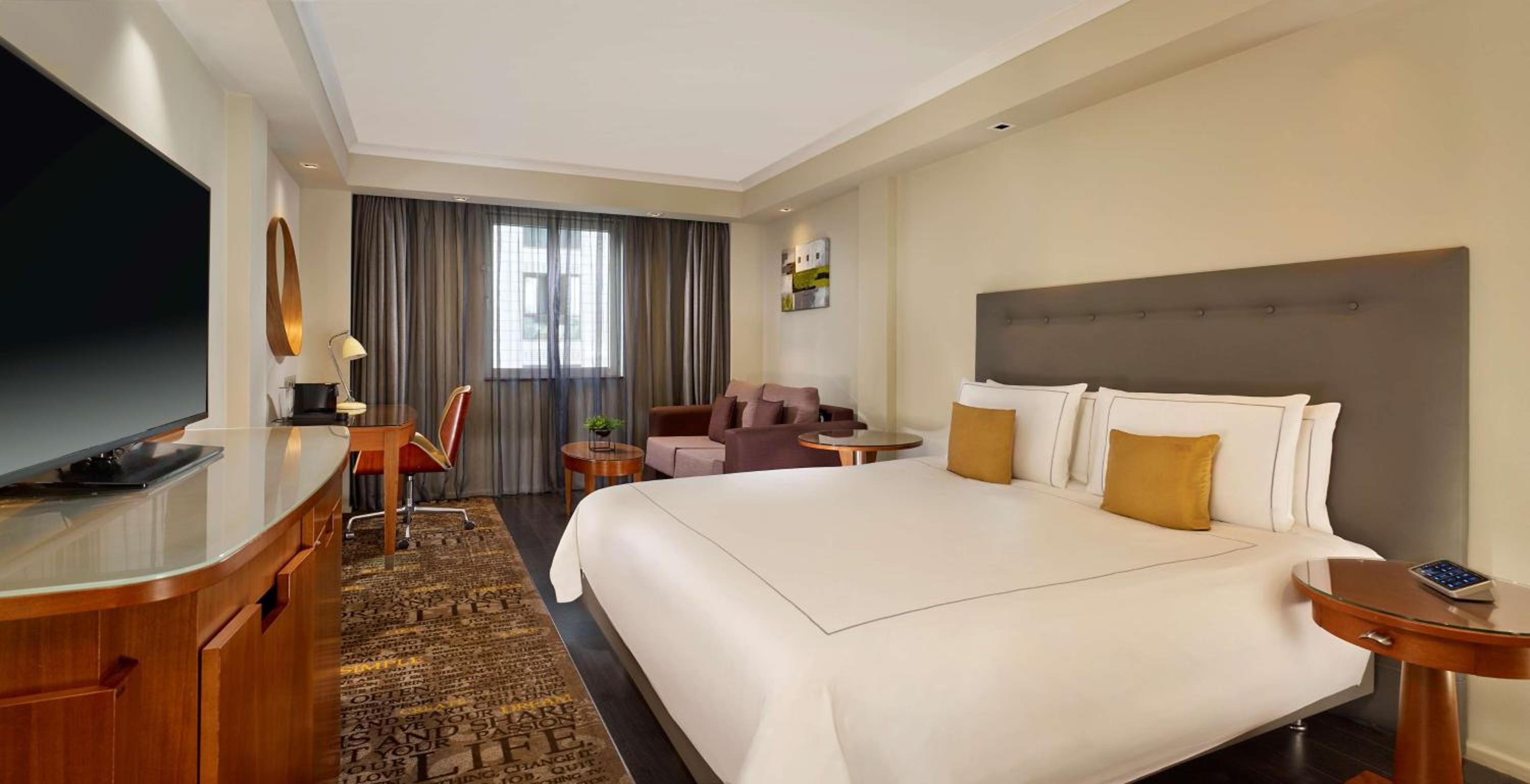Executive King Room with Sofa Bed (3 Adults) photo 1