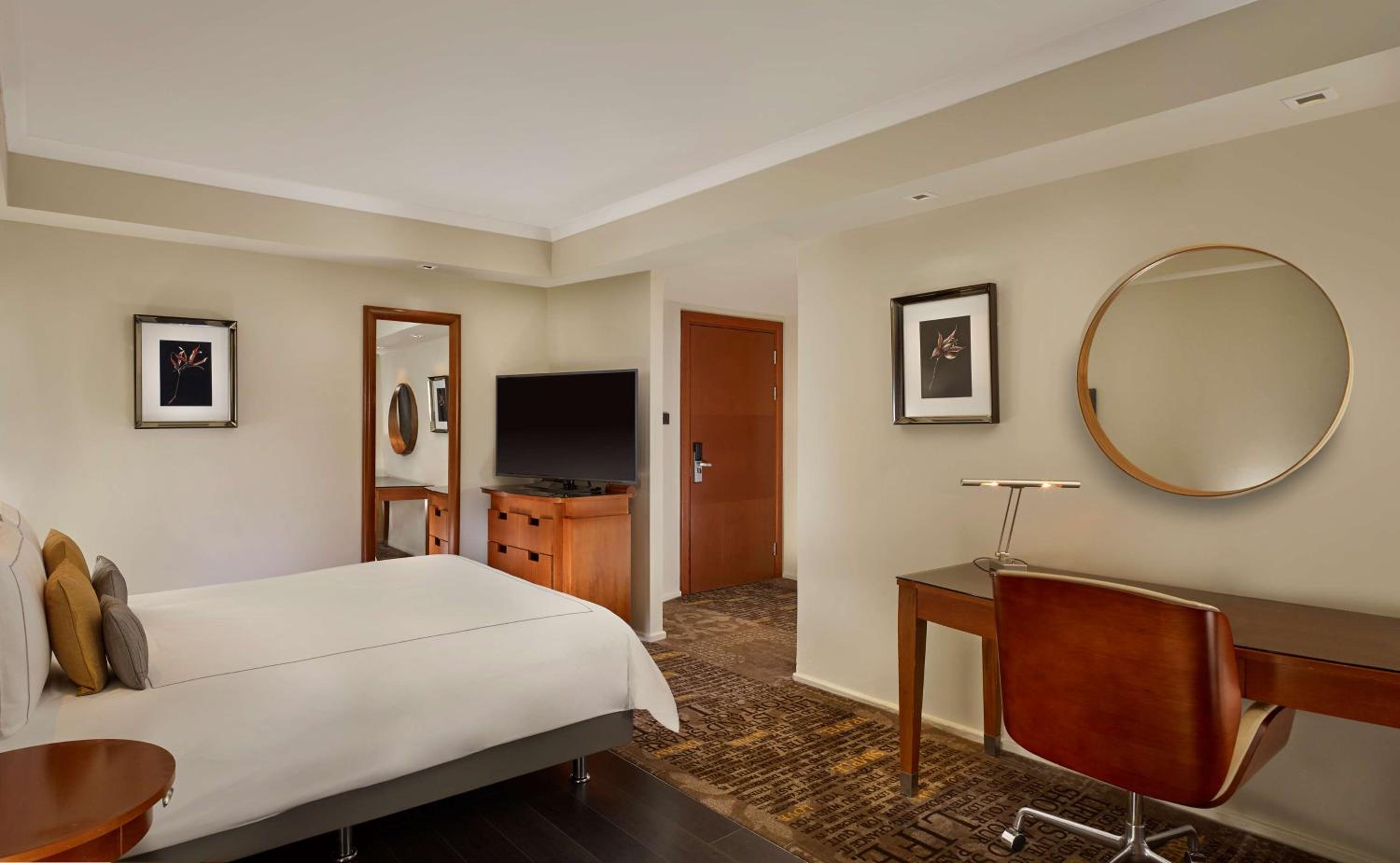 Executive King Room with Sofa Bed (3 Adults) photo 2