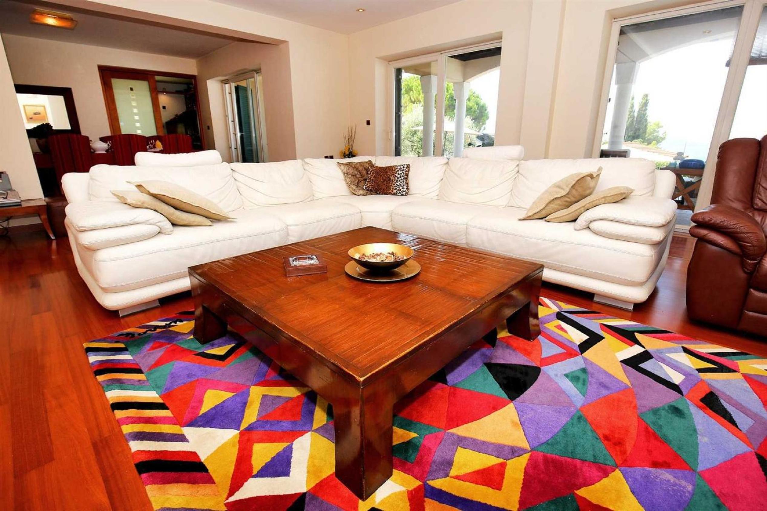Villa photo 1