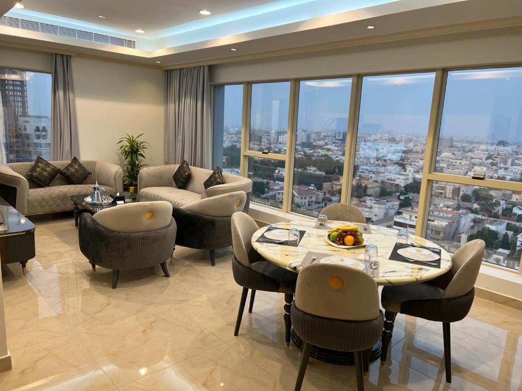 Side Sea View Grand Suite - Photo 2