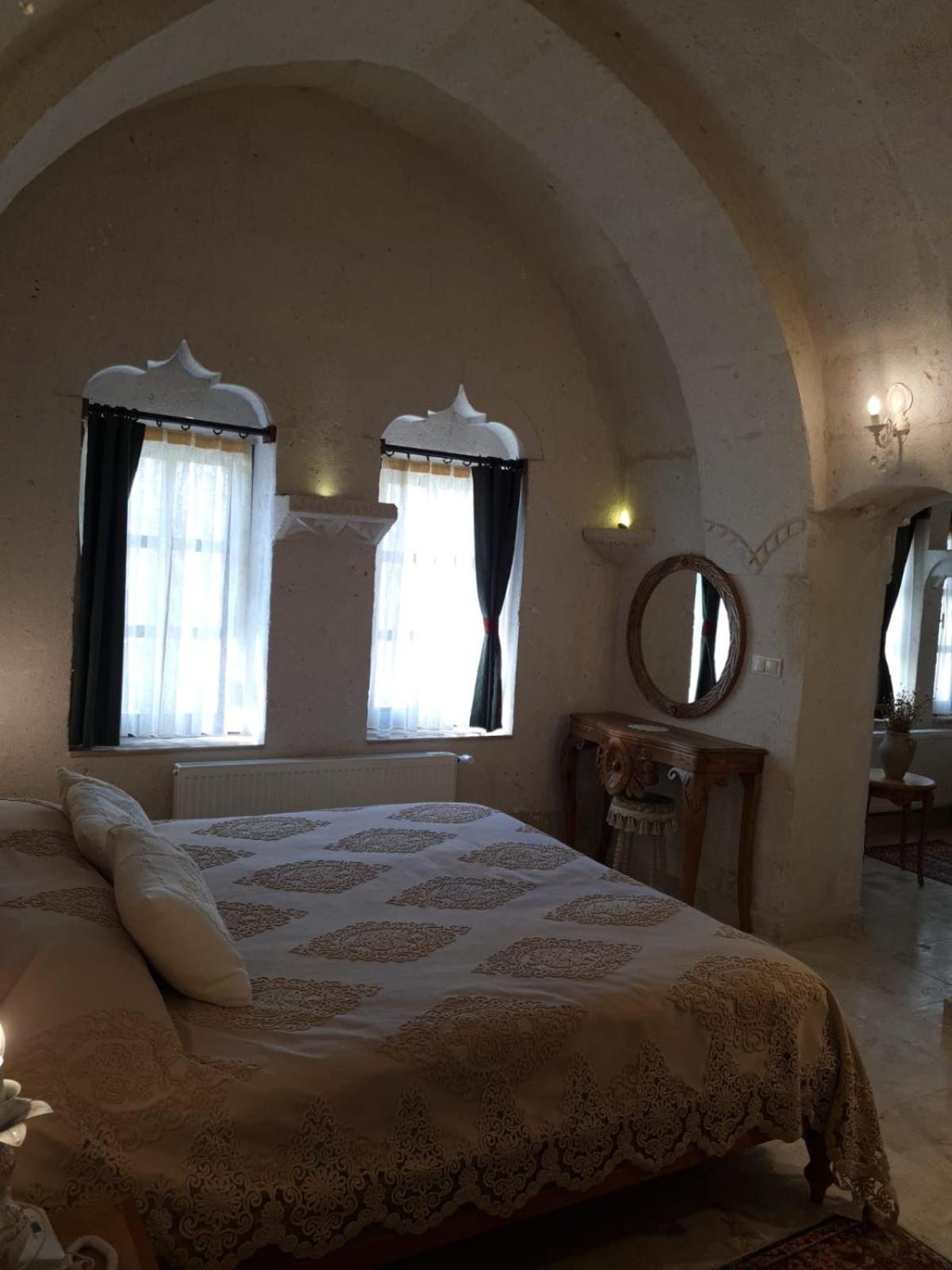 Habitación King con bañera de hidromasaje.