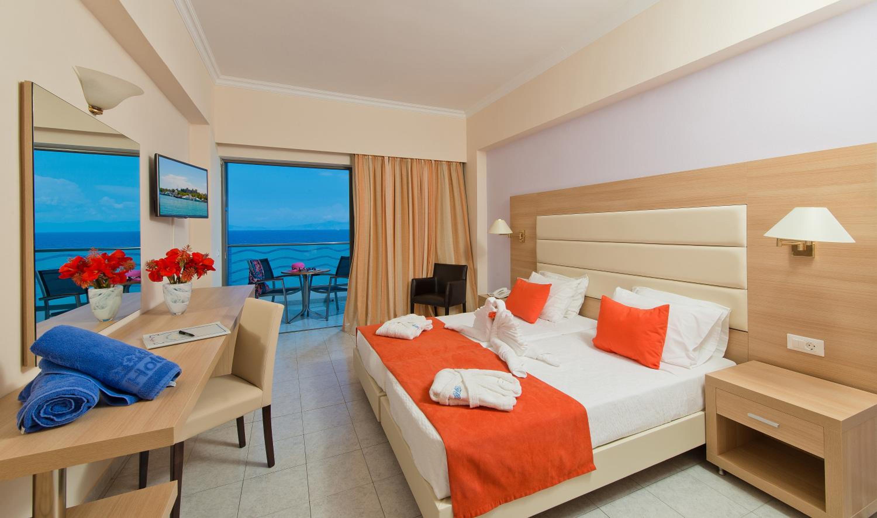 Twin Room with Sea View - Photo 3