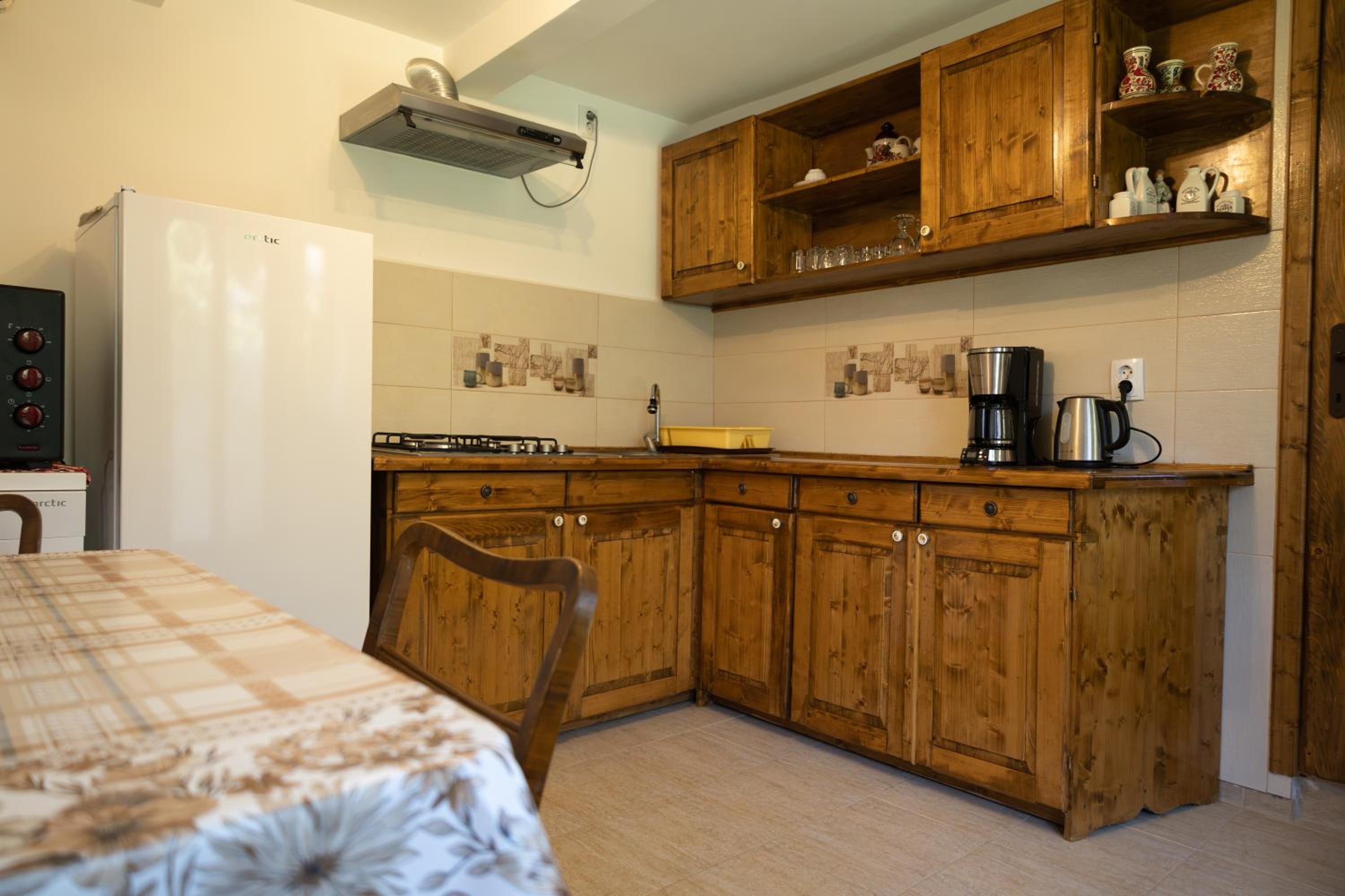 Two-Bedroom House - Photo 2