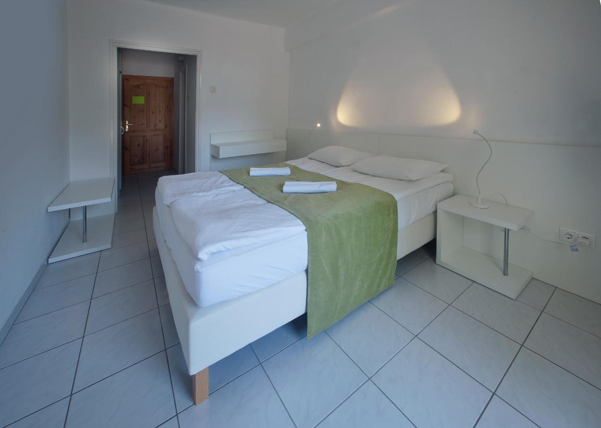 Double or Twin Room with Balcony photo 3