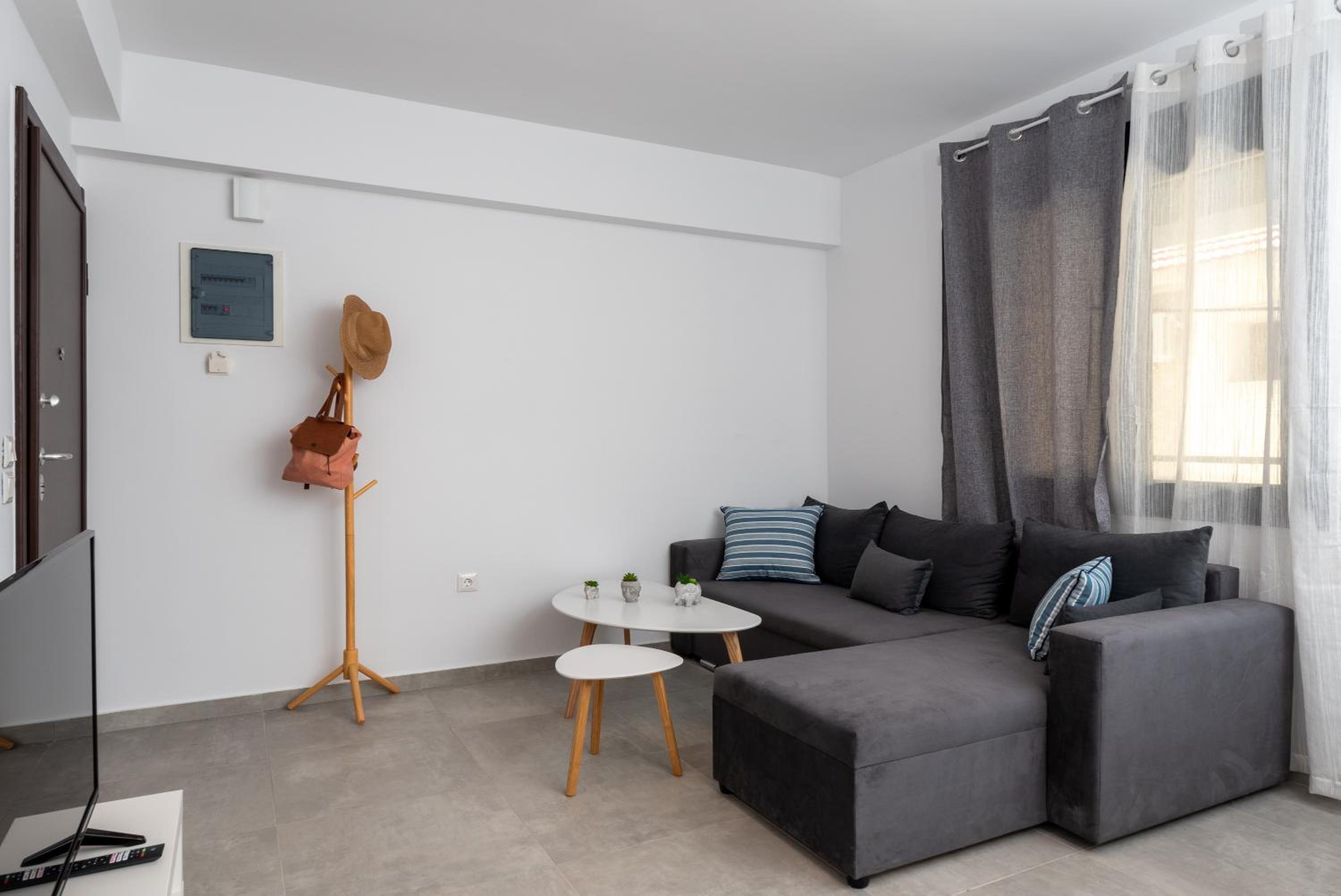 Apartment - Ground Floor photo 3