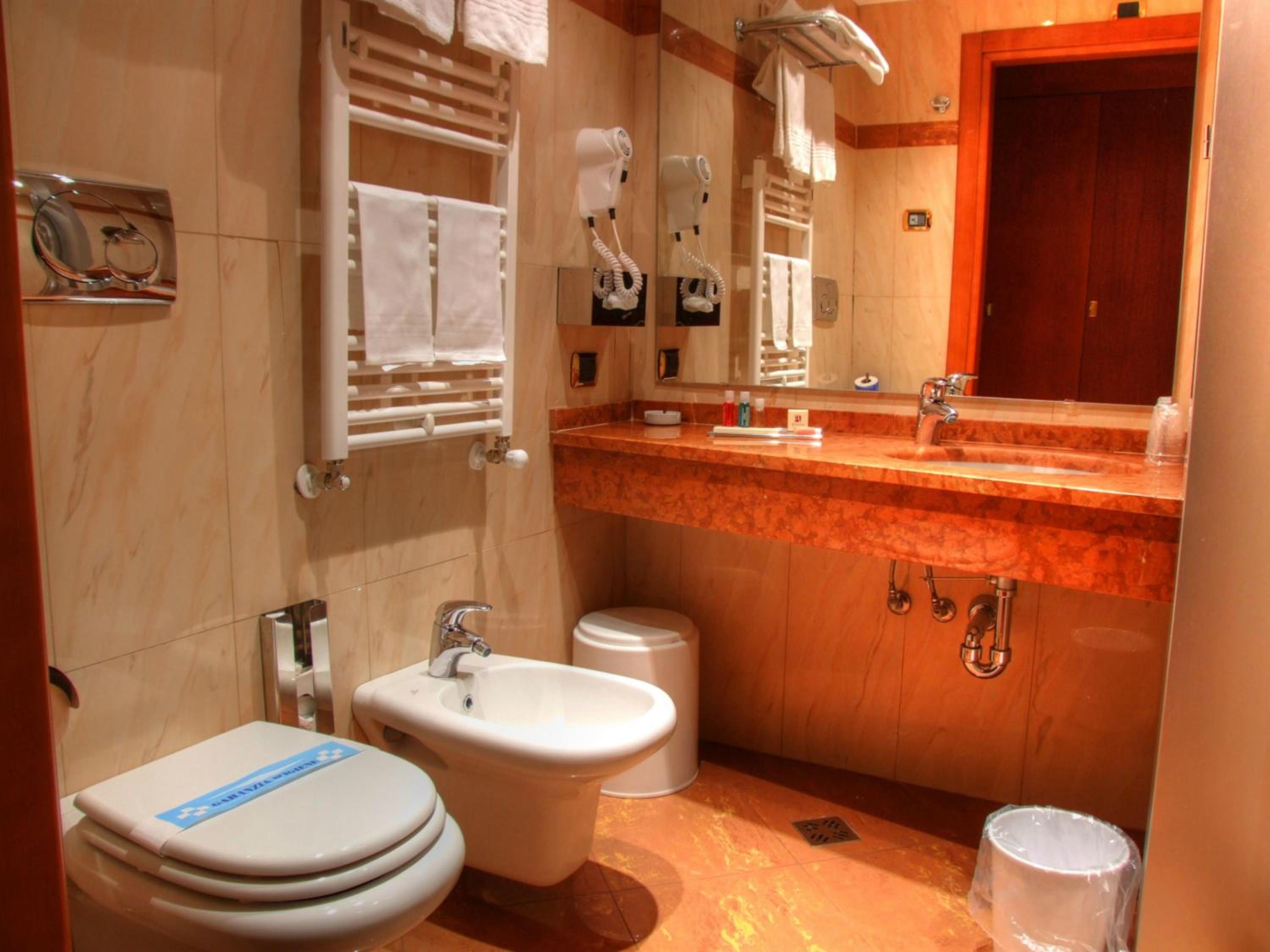 Standard Double Room - Photo 4