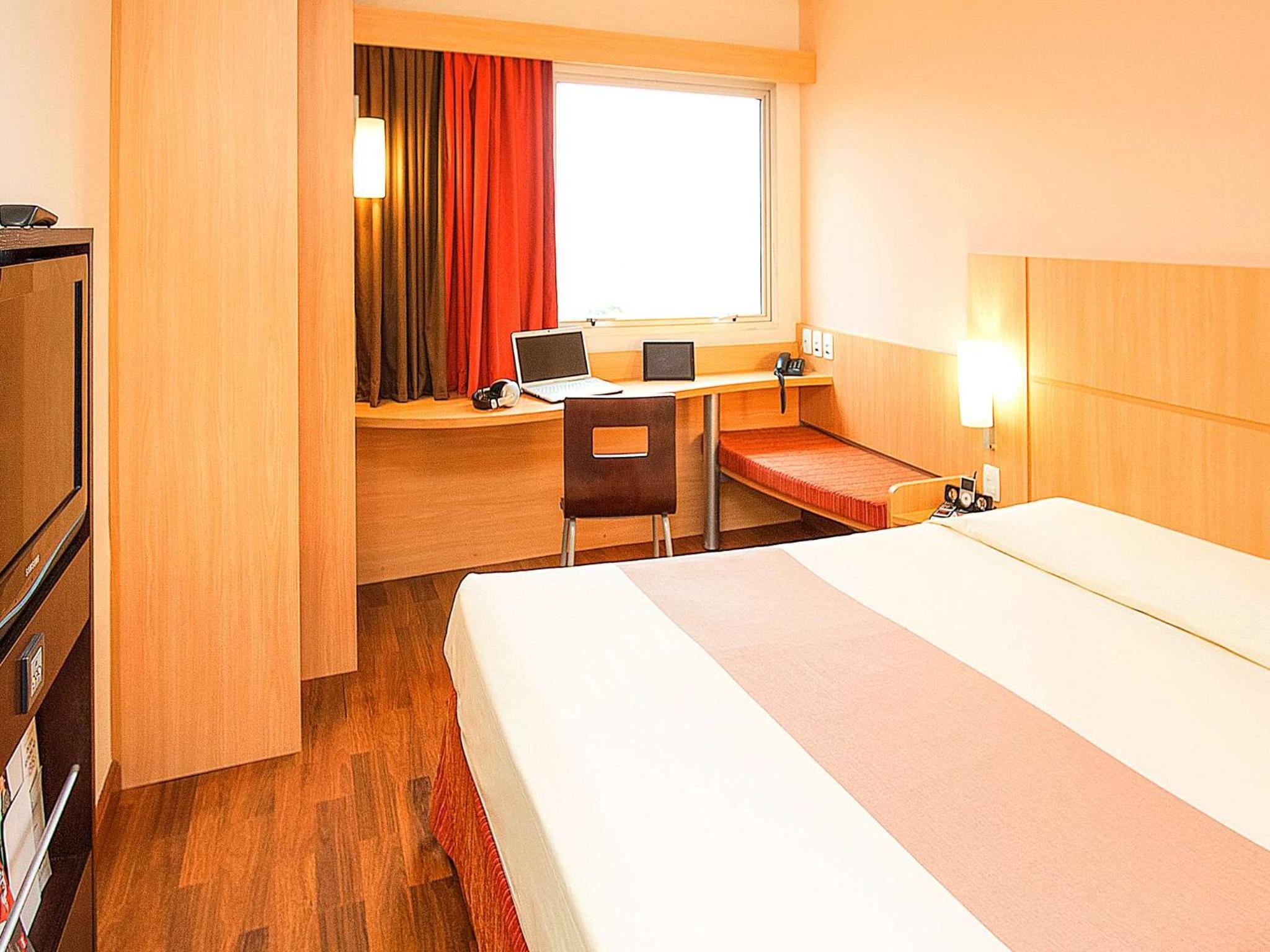 Double Room with Extra Child Bed photo 1