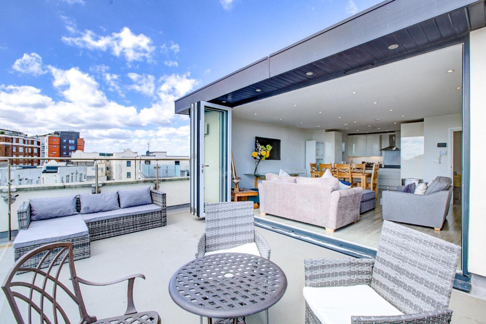 Apartment with Sea View photo 1