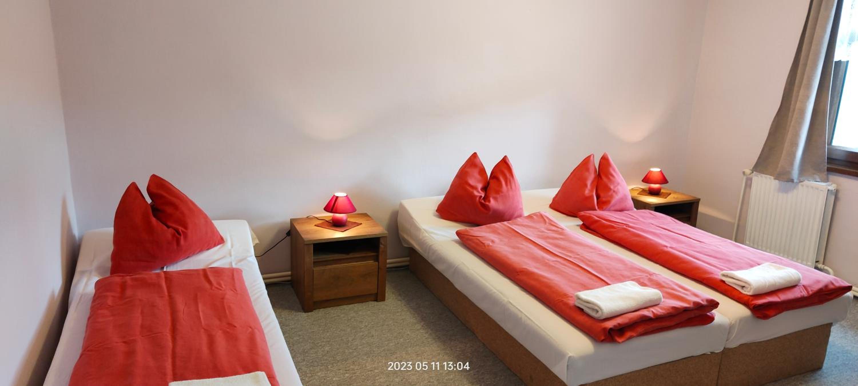 Triple Room with Private Bathroom photo 1