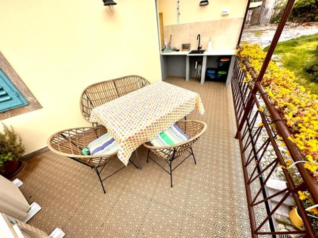 One-Bedroom Apartment - Photo 12