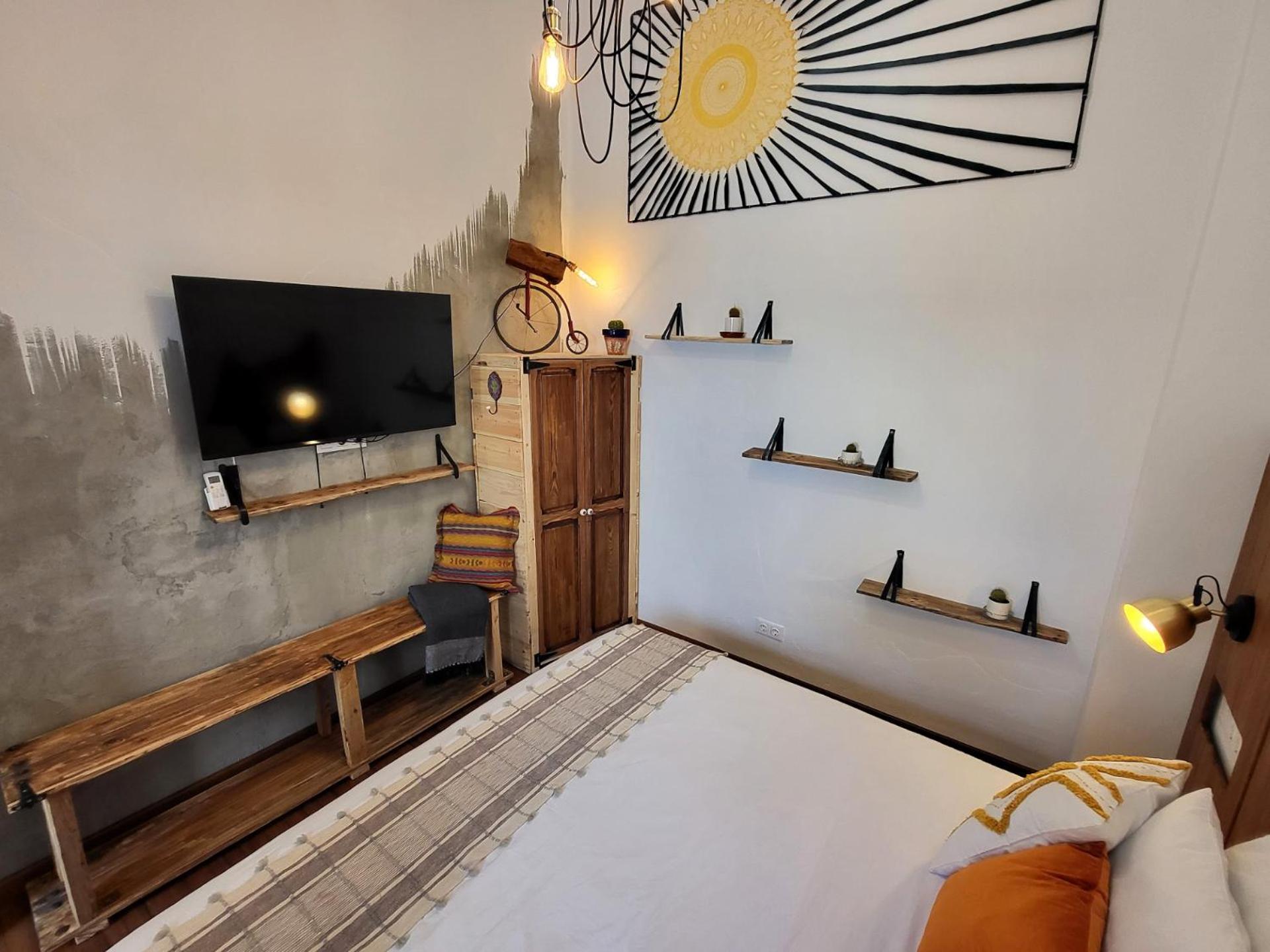 Deluxe King Room photo 2