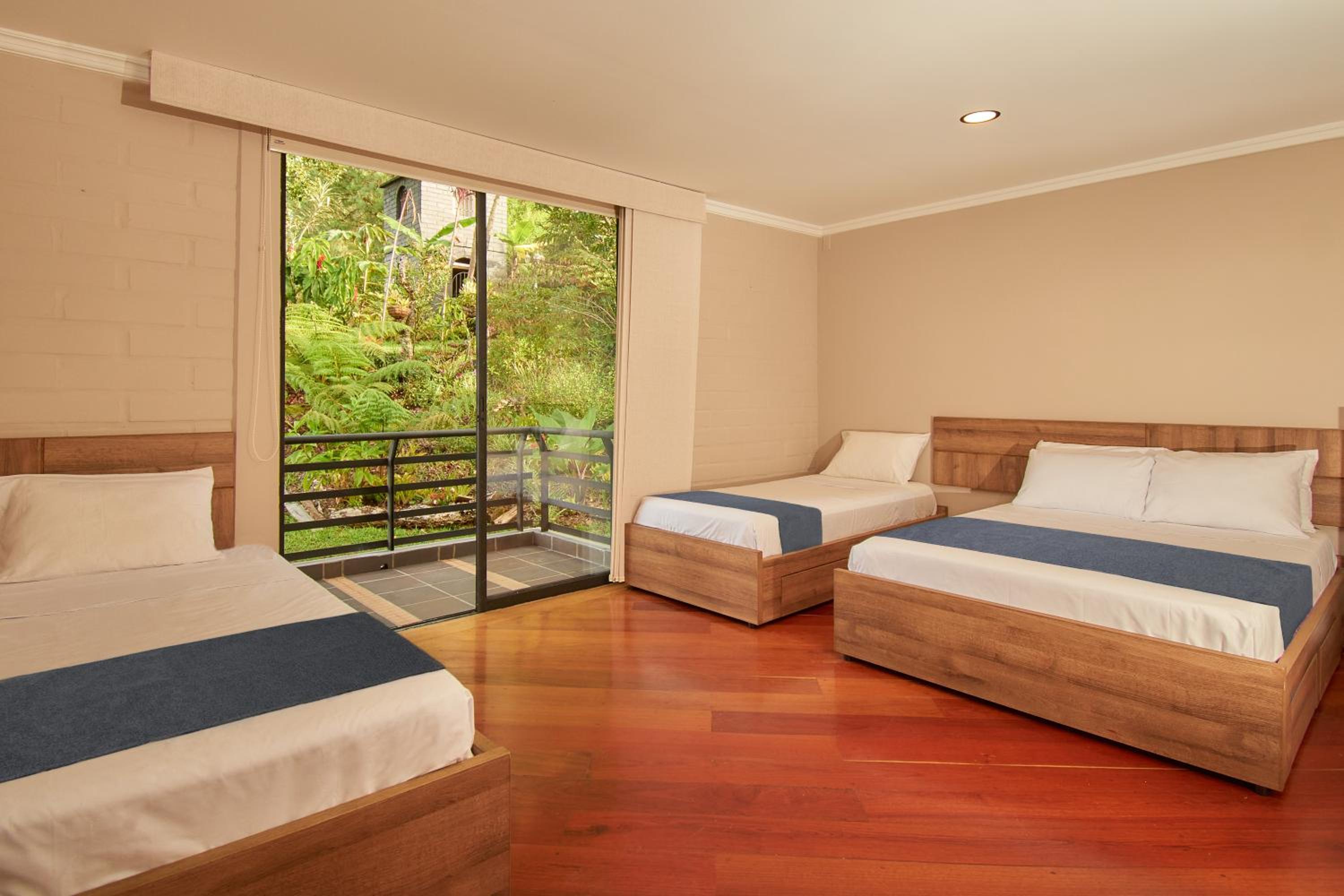 Family Room With Balcony photo 1