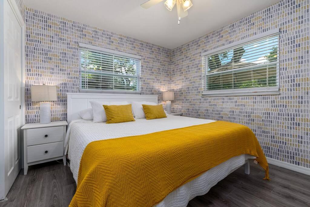 Three-Bedroom House photo 1