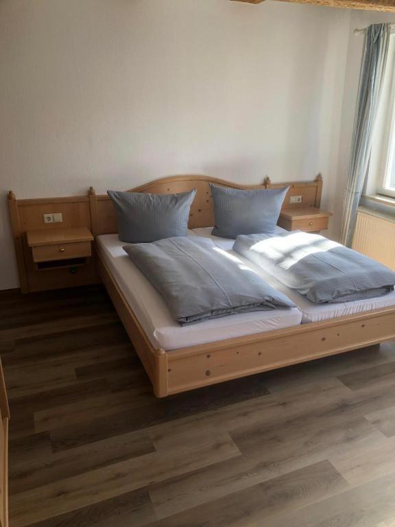 Double Room with Private Bathroom - Photo 8