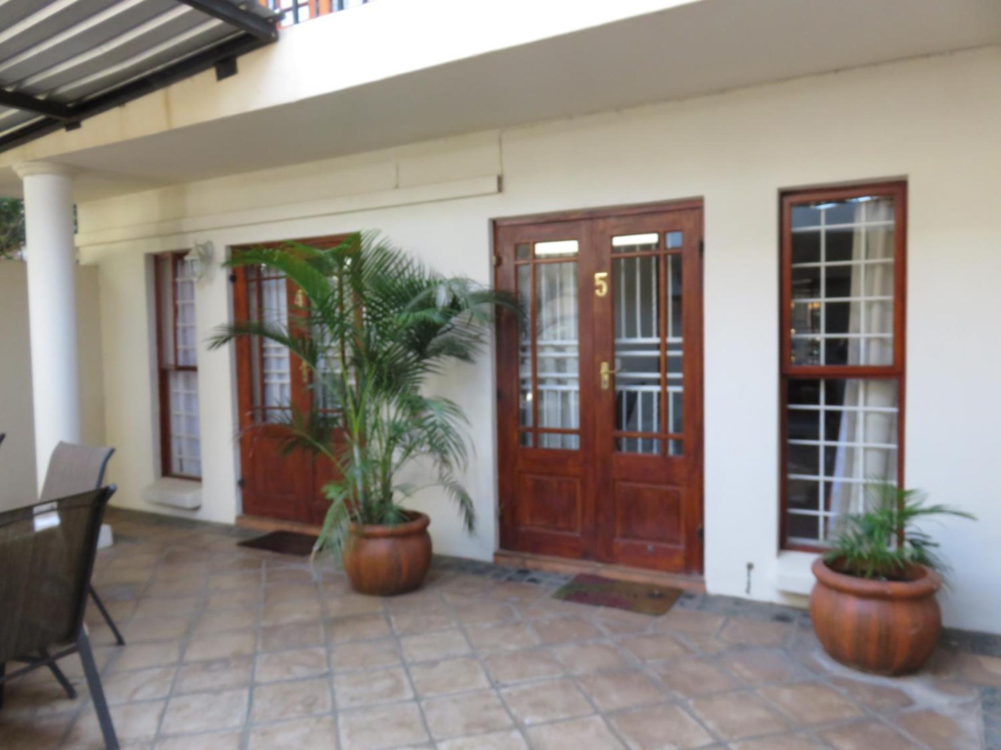 Deluxe Double Room with Bath photo 3