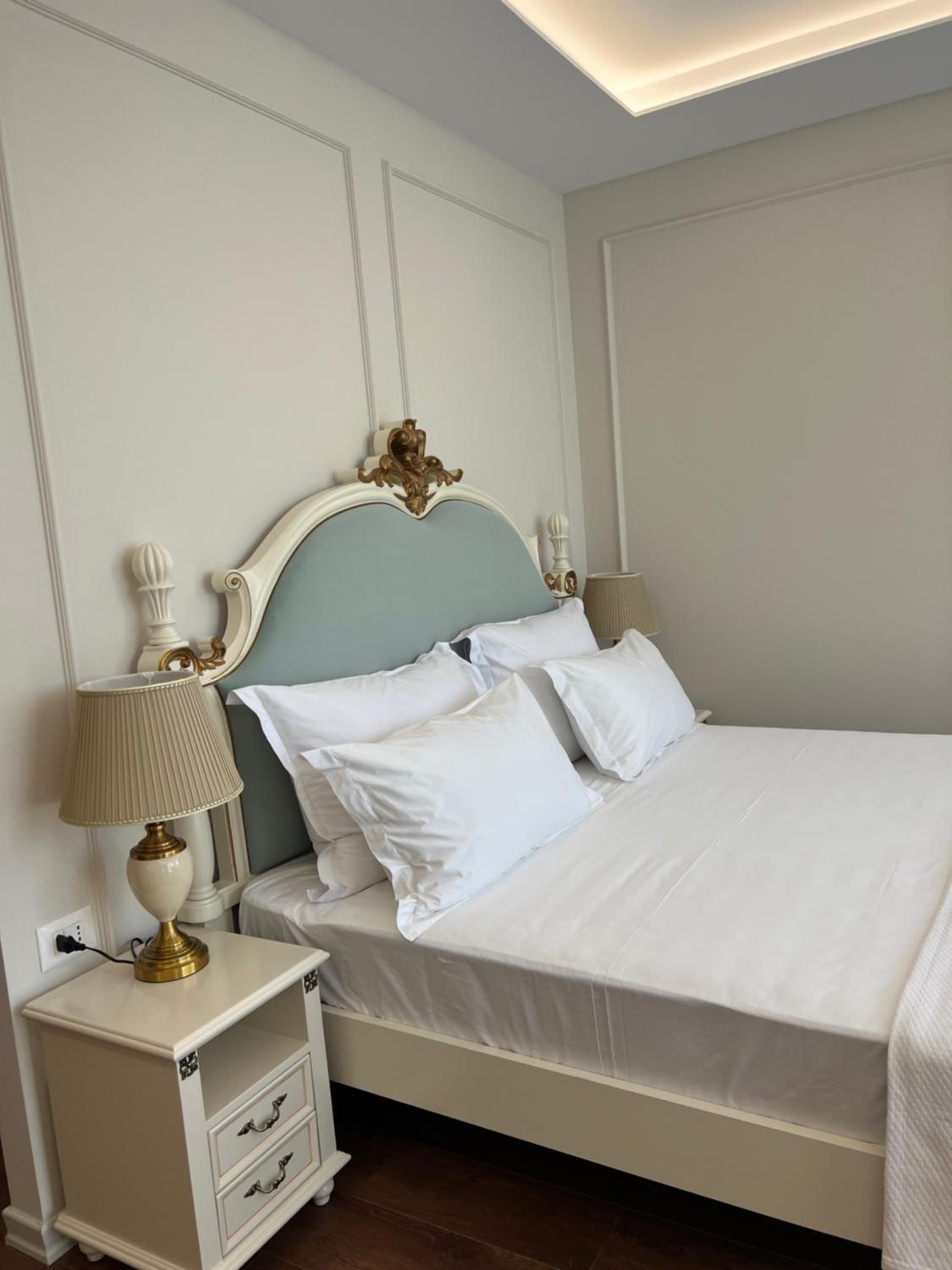 Deluxe King Room photo 1