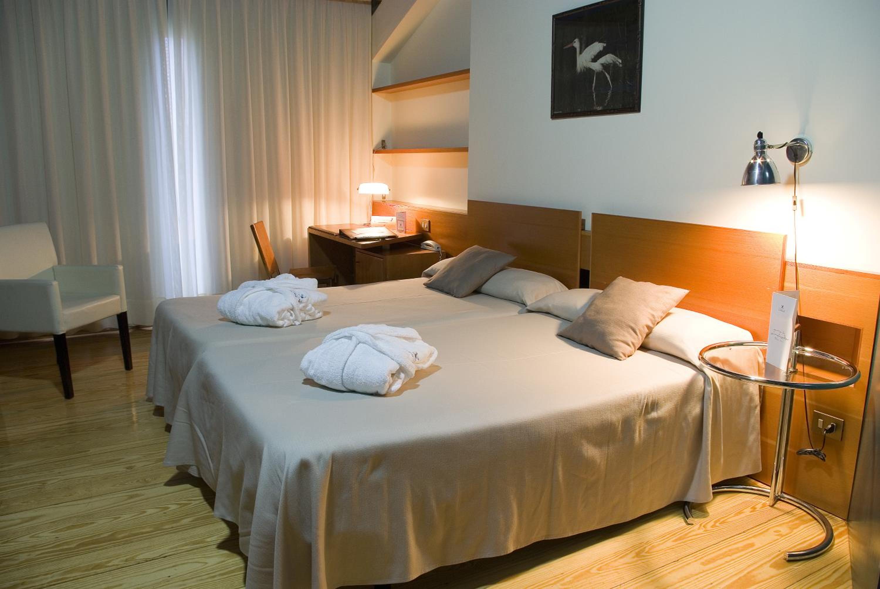 Double or Twin Room photo 2