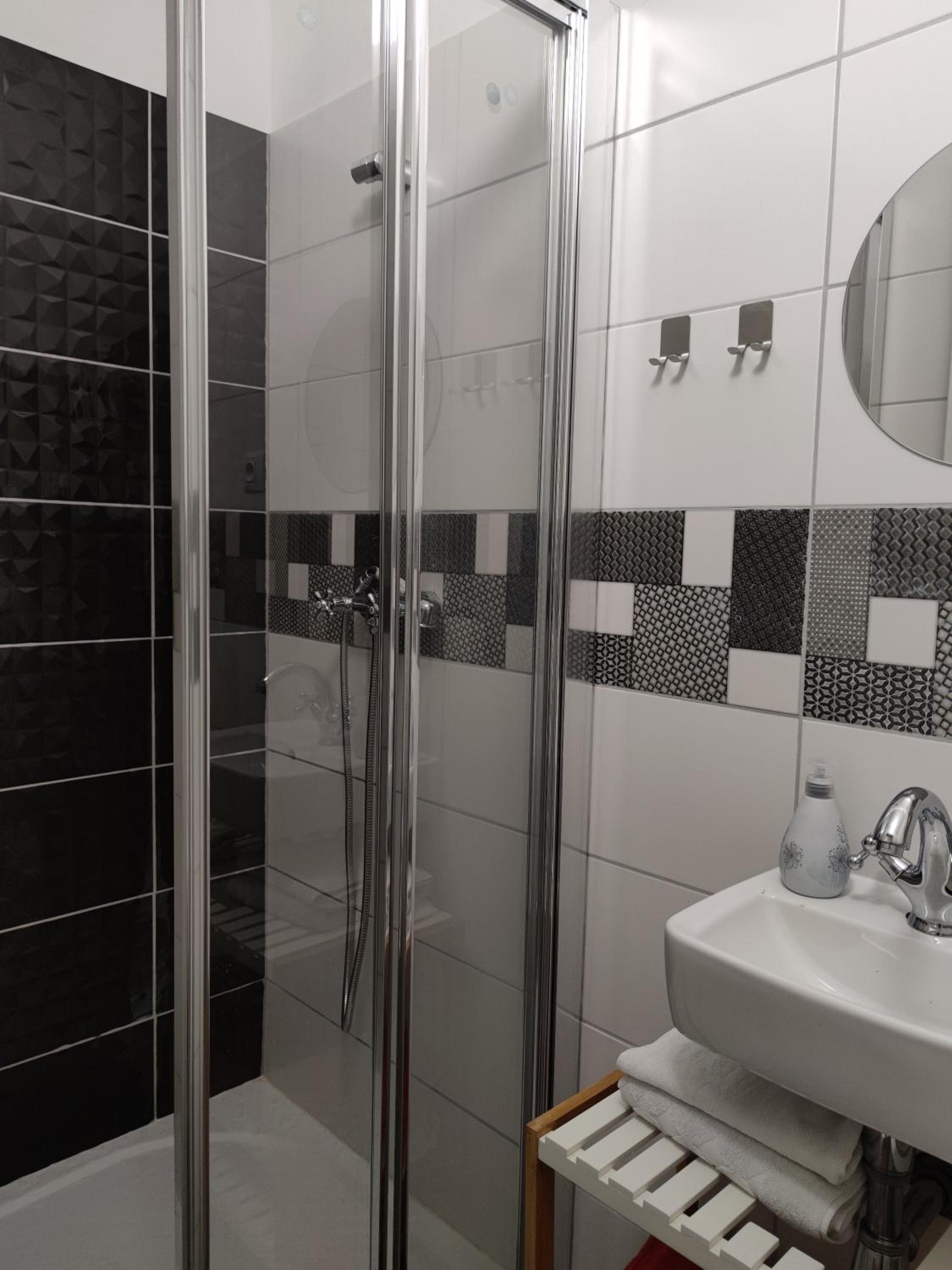 Economy Double or Twin Room photo 2