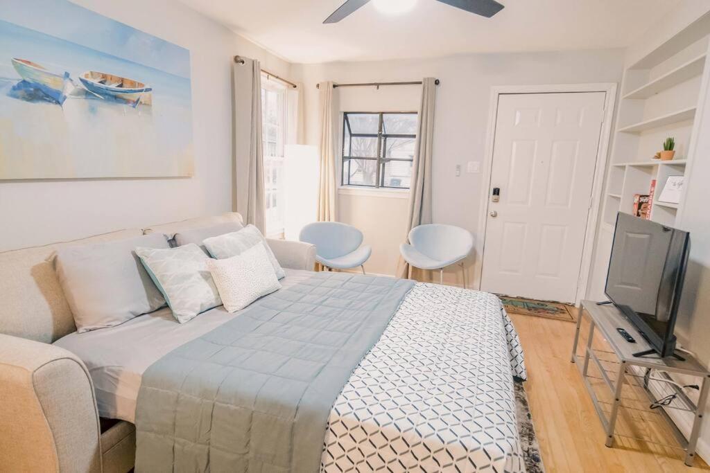 Two-Bedroom House photo 3